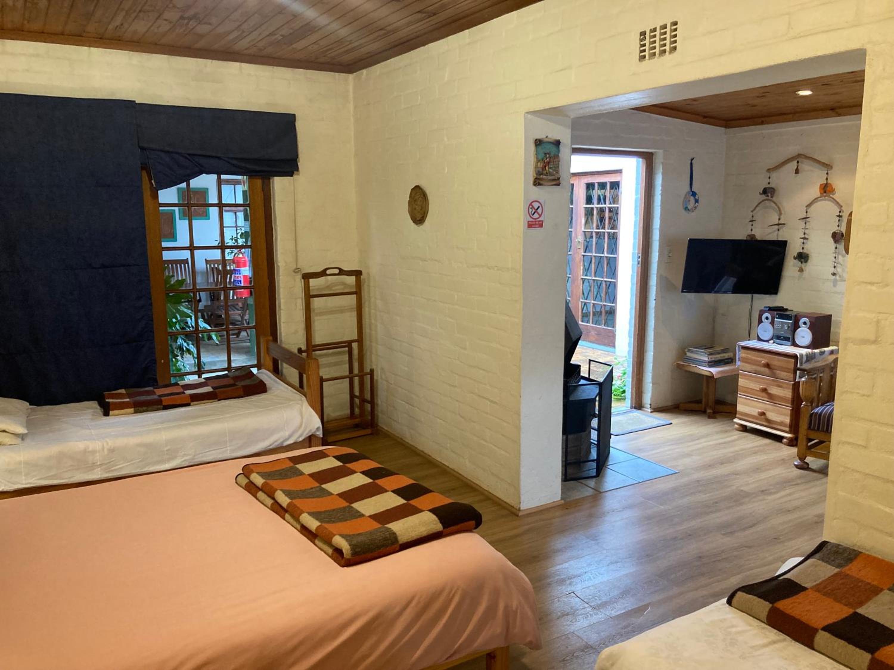 Comfort Triple Room with Shower - Photo 7
