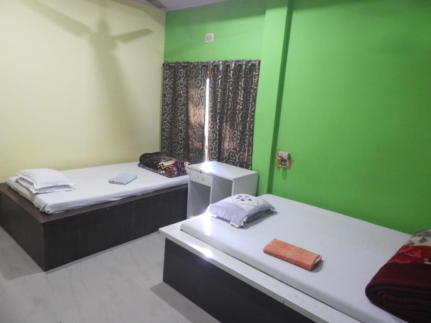Economy Twin Room
