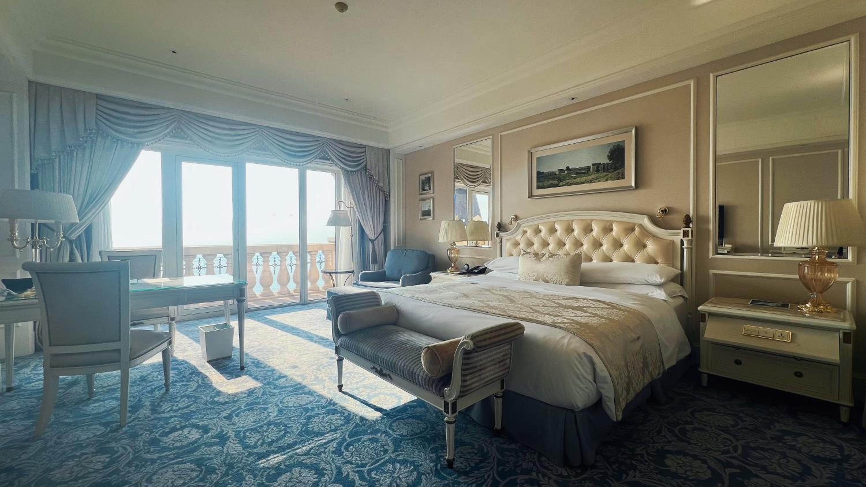 Grand Ocean King Room with Balcony and Ocean View