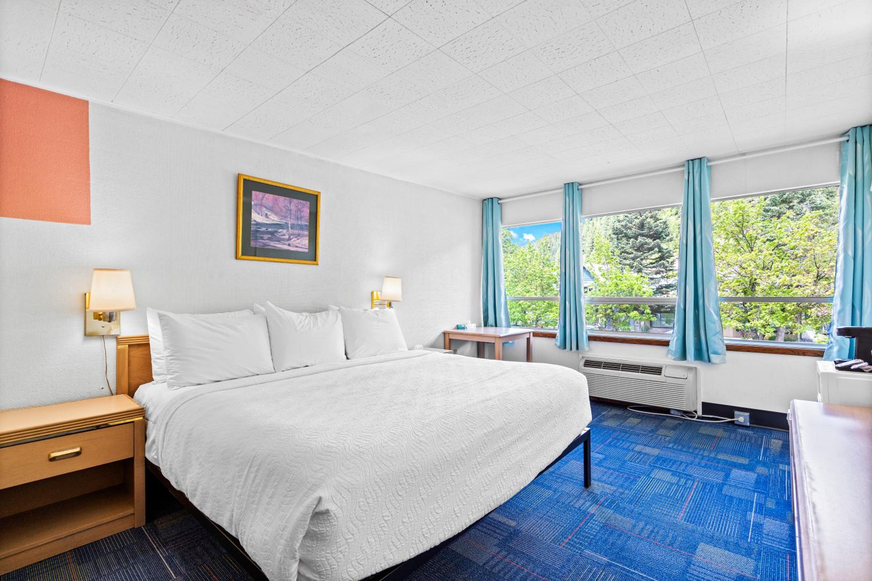 Superior King Room - Photo 7