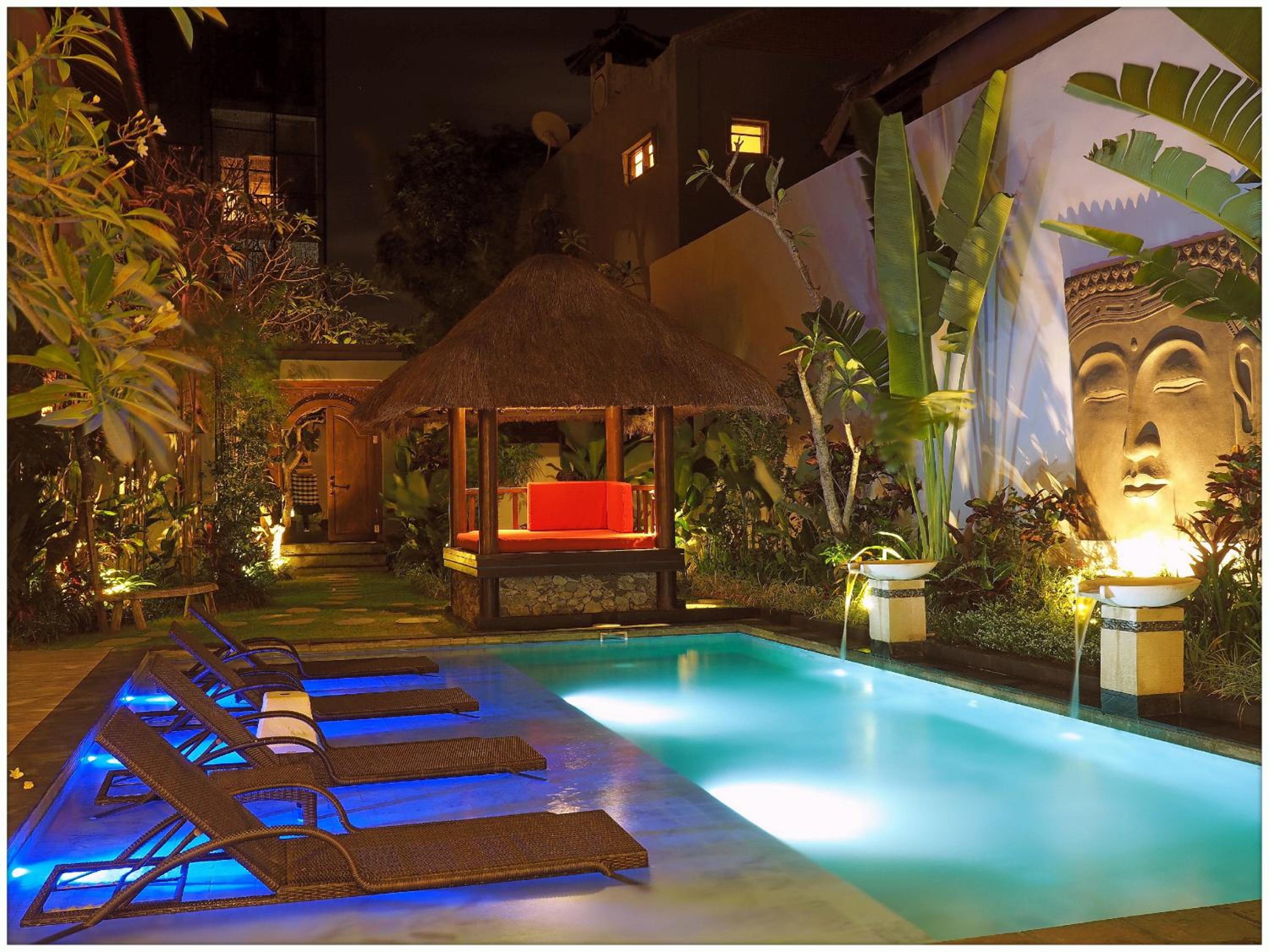 Three-Bedroom Villa with Private Pool - Photo 21