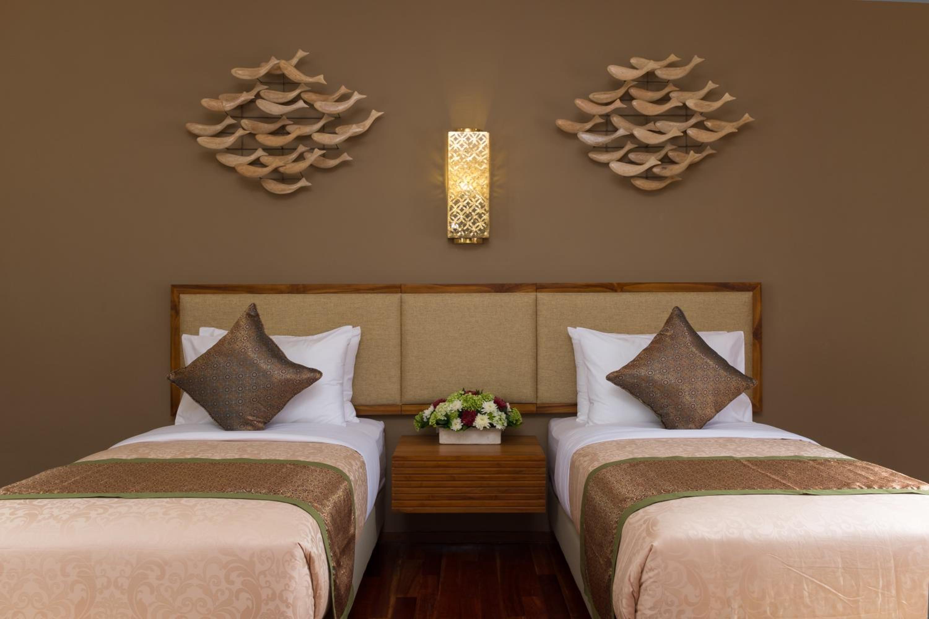 Three-Bedroom Villa with Private Pool - Photo 15