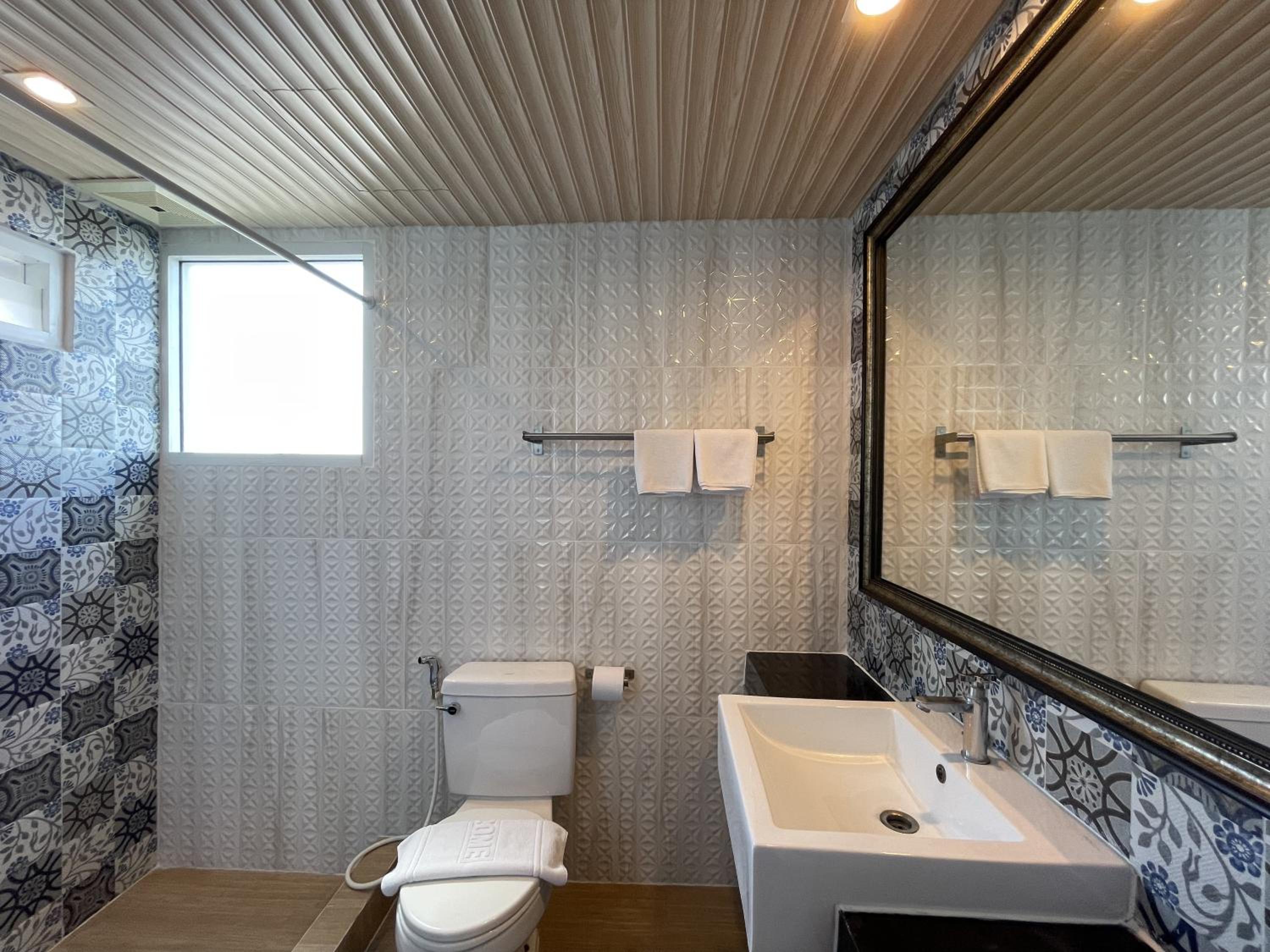 Deluxe Double Room with Sea View photo 3