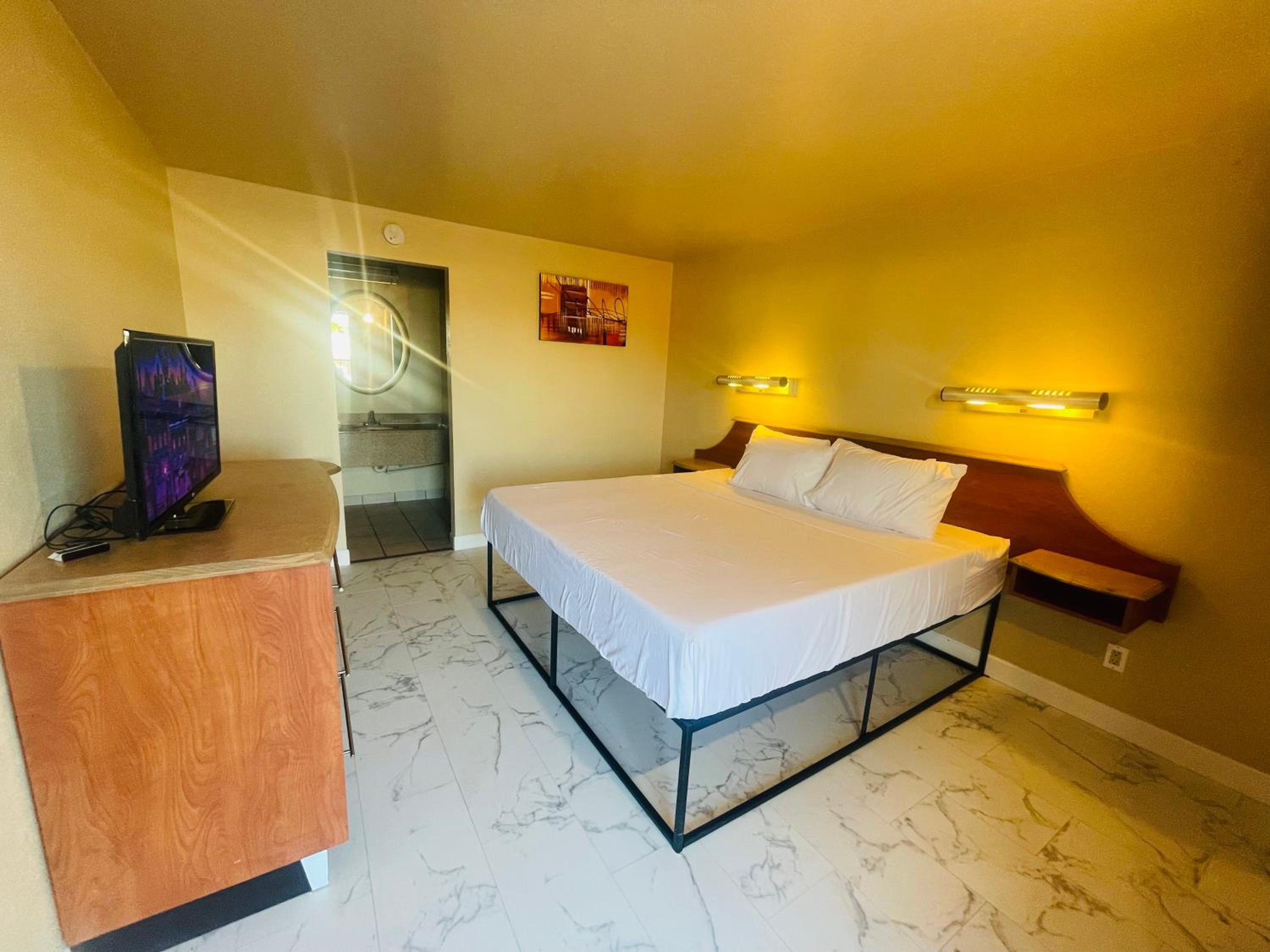 Standard King Room