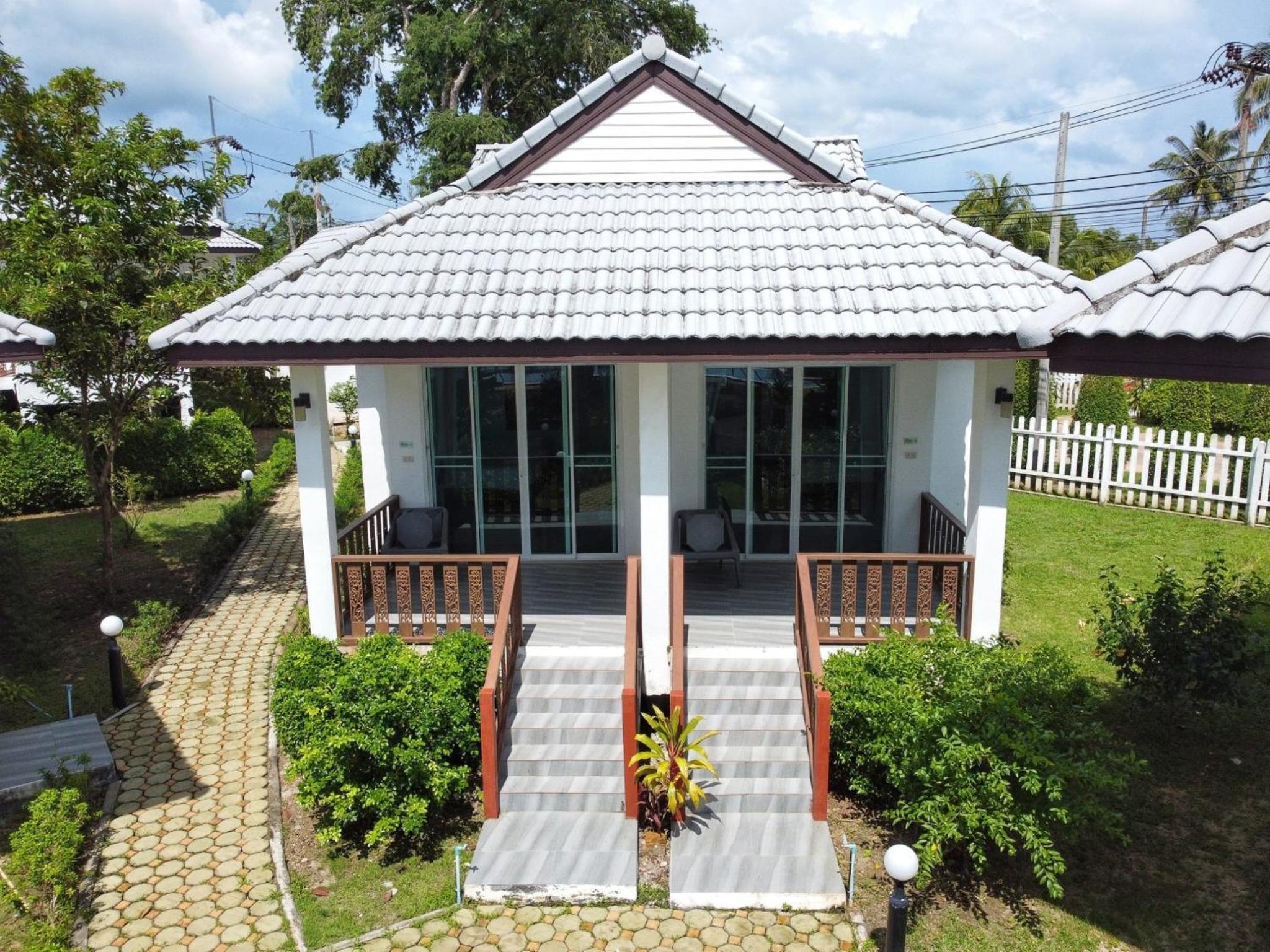 Deluxe Double Room with Sea View - Photo 4