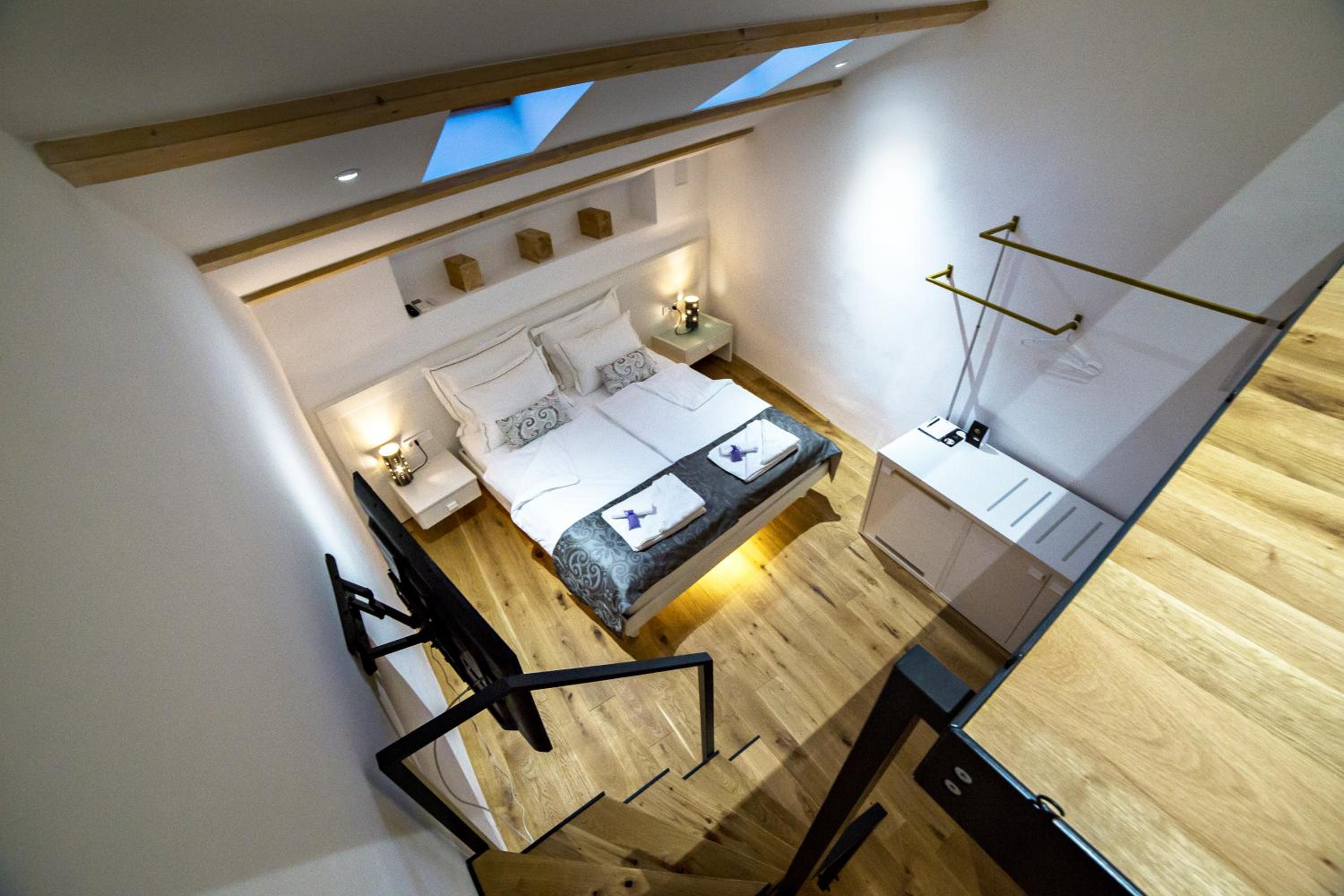 Double Room - Photo 2