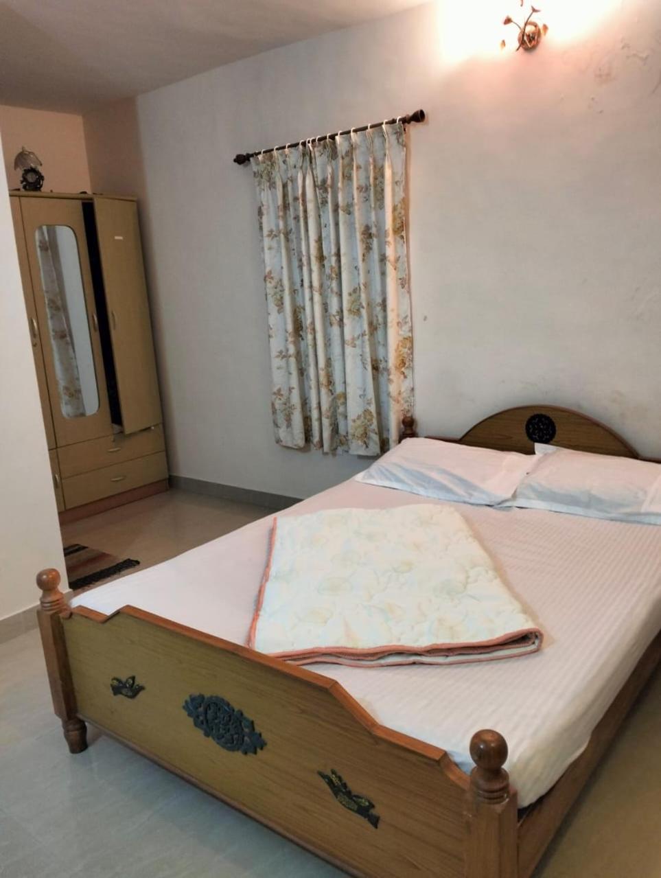 One-Bedroom House photo 1
