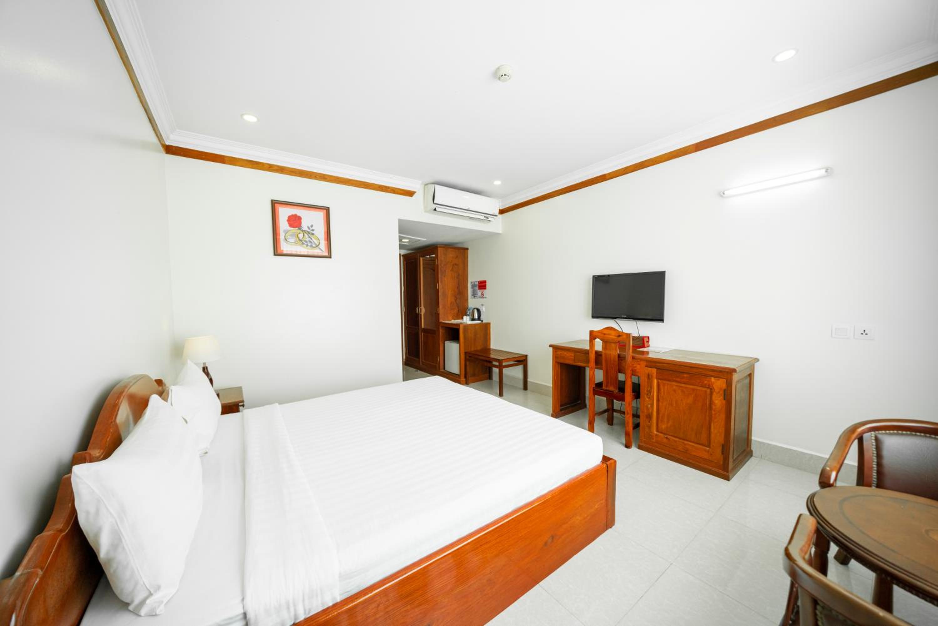 Standard Double Room - Photo 3