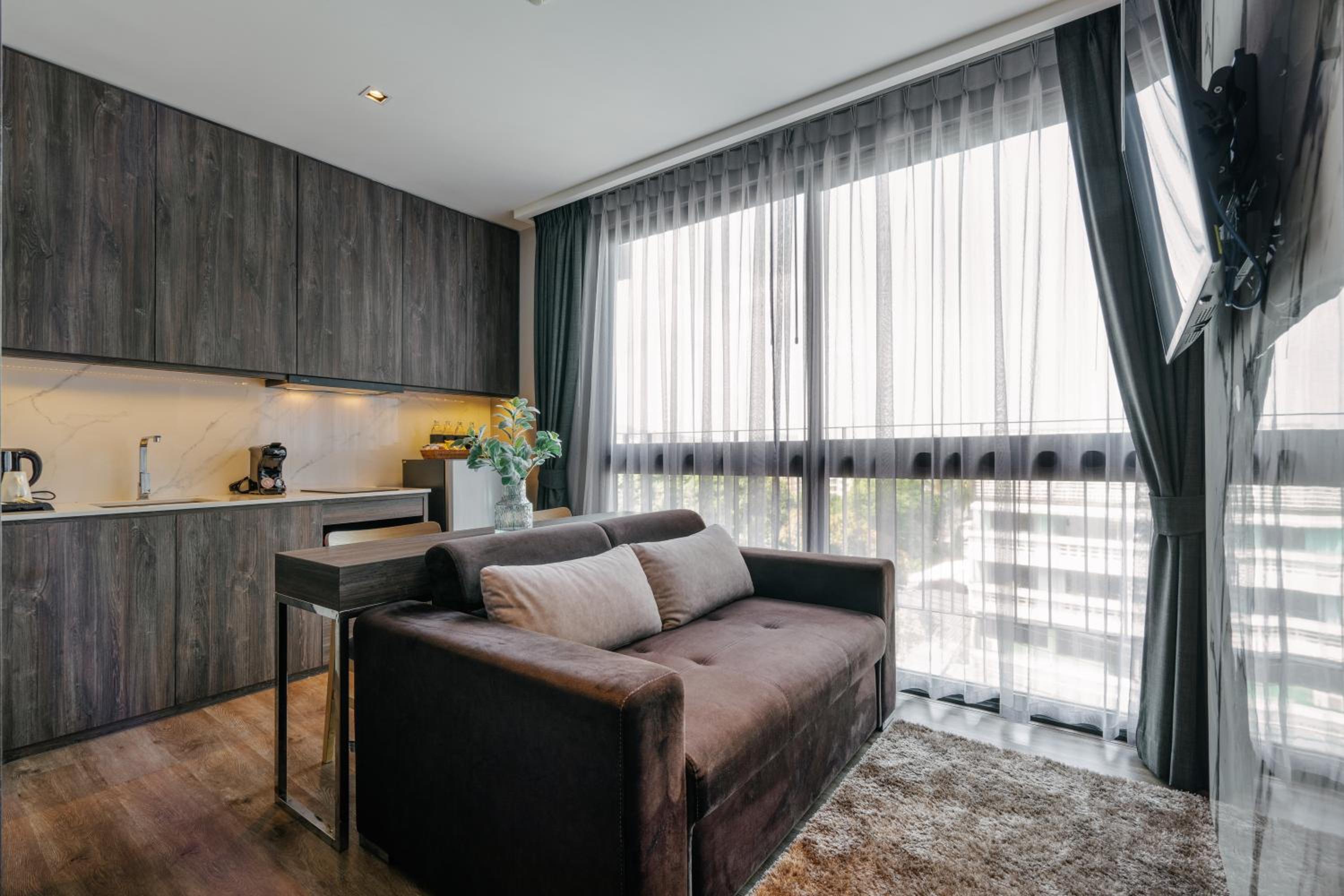 Rak Suite Room with Kitchenette No Balcony - No View - Photo 6