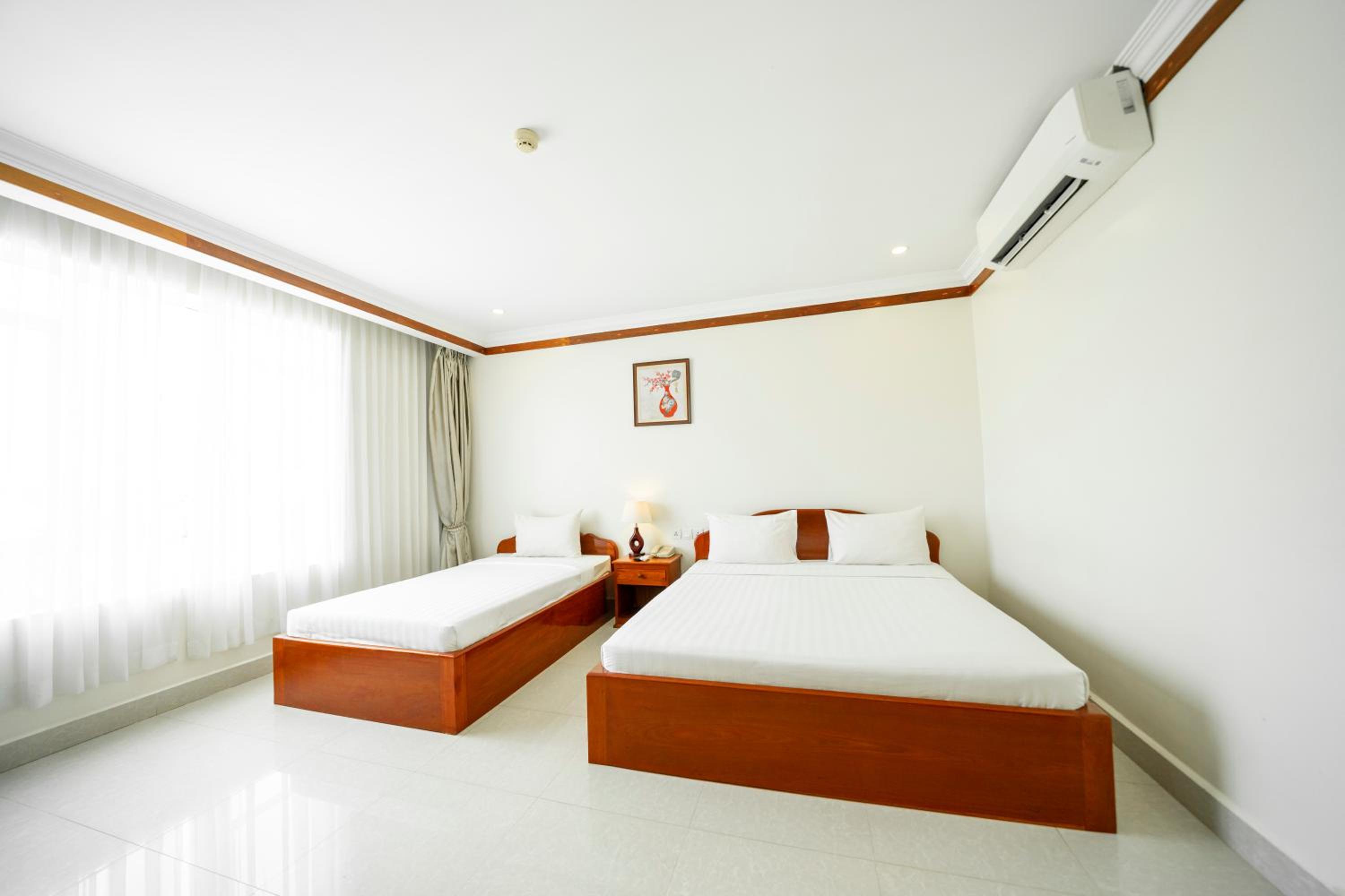 Standard Twin Room - Photo 1