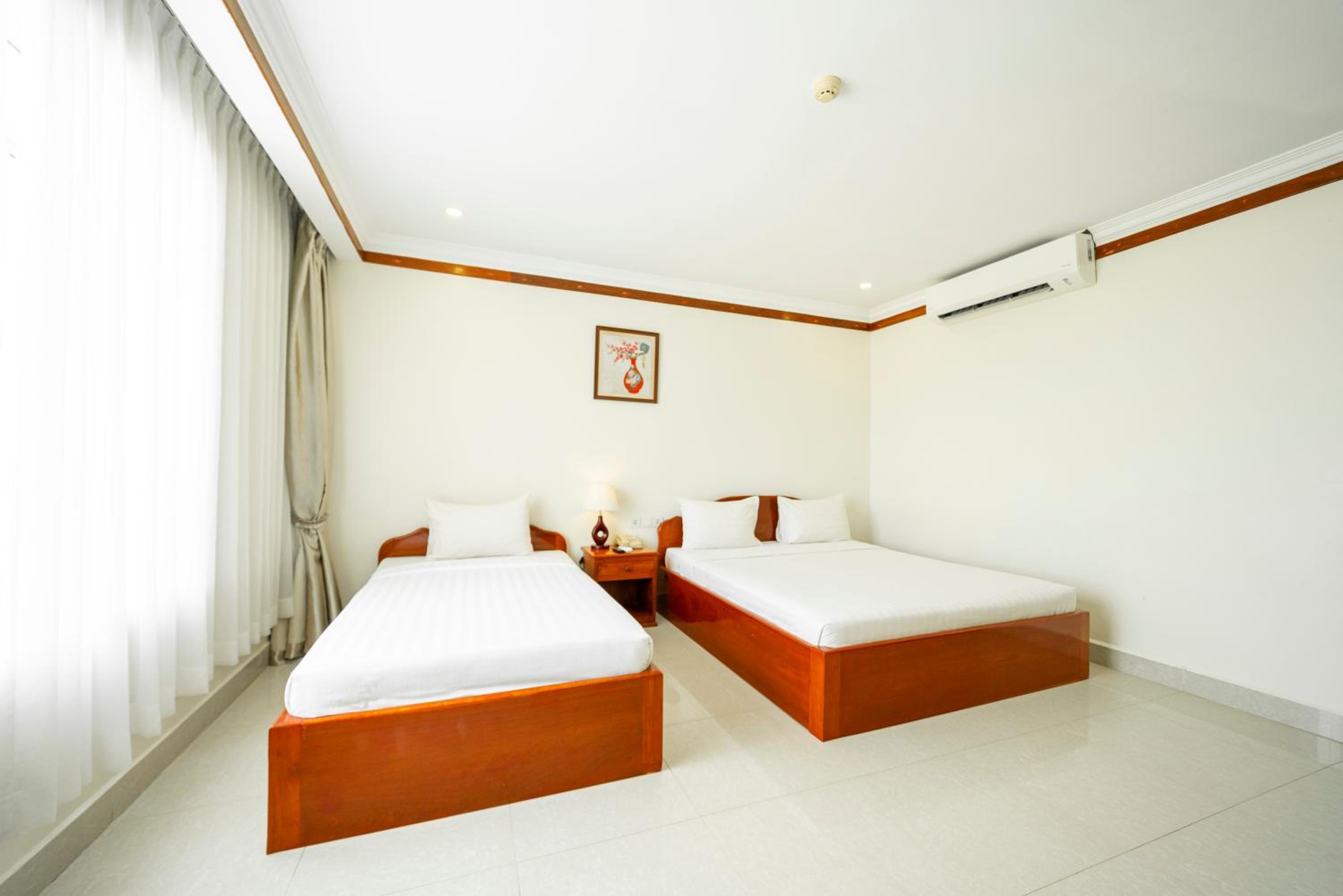 Standard Twin Room - Photo 2