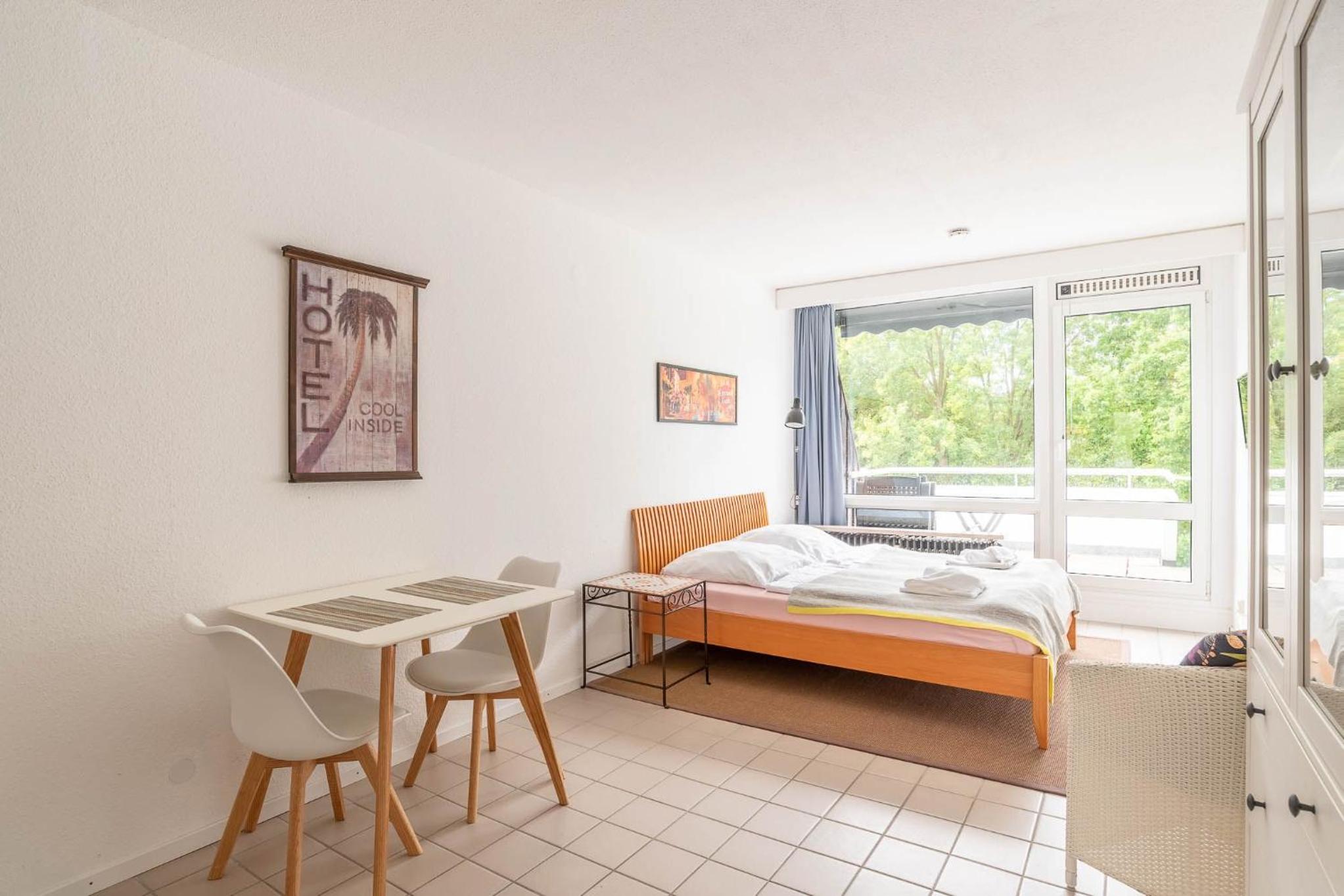 Apartment photo 2