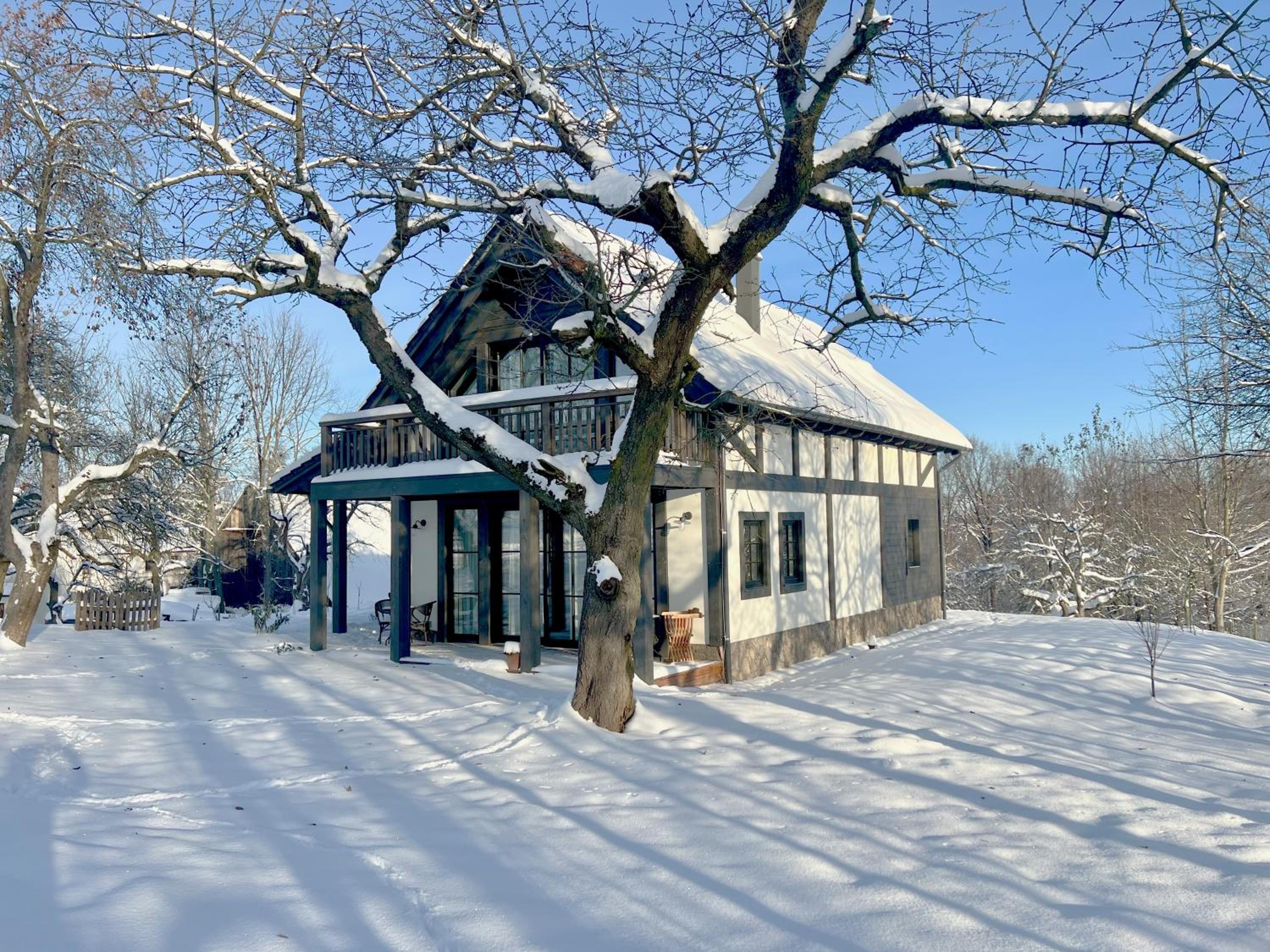 Four-Bedroom House - Photo 22