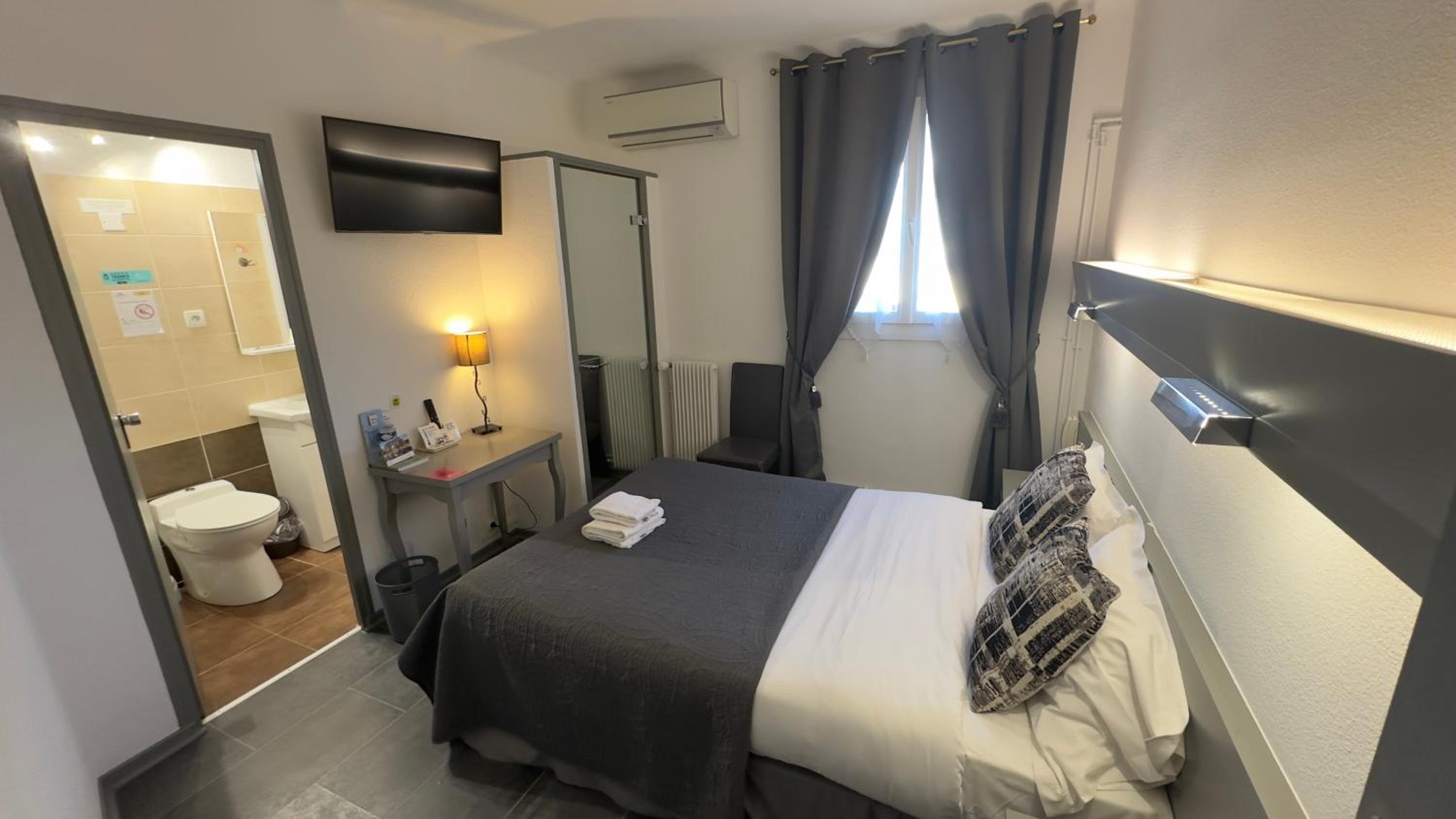 Economy Double Room