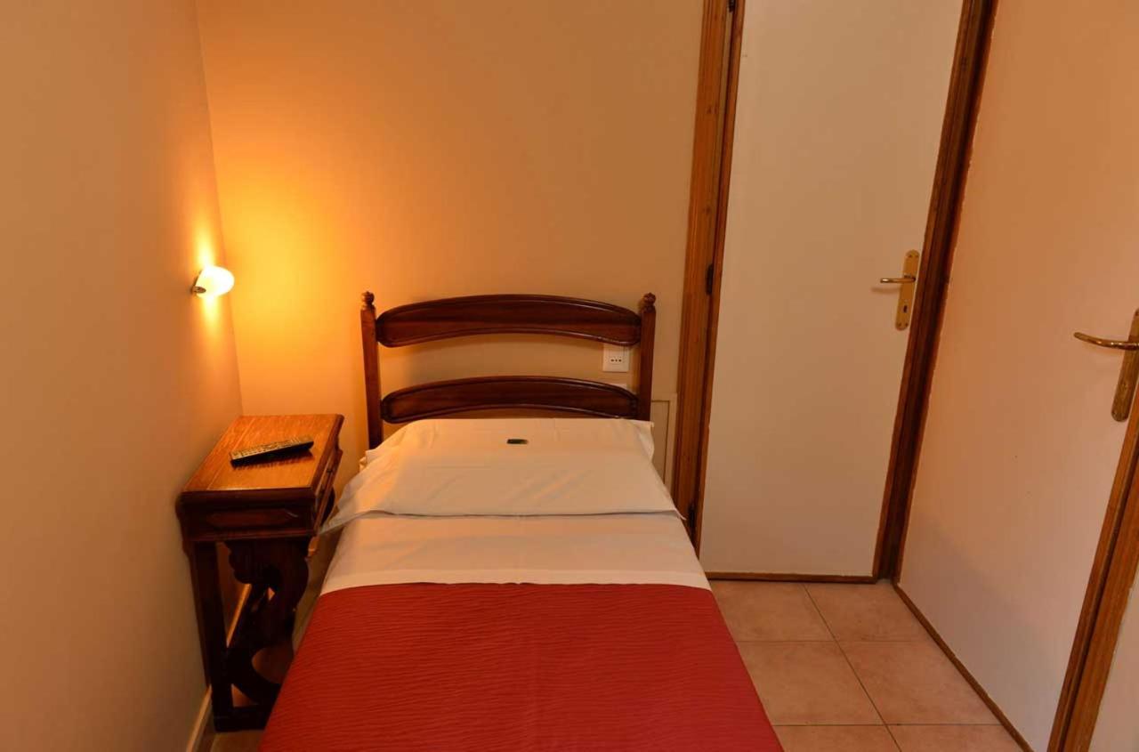 Basic Single Room