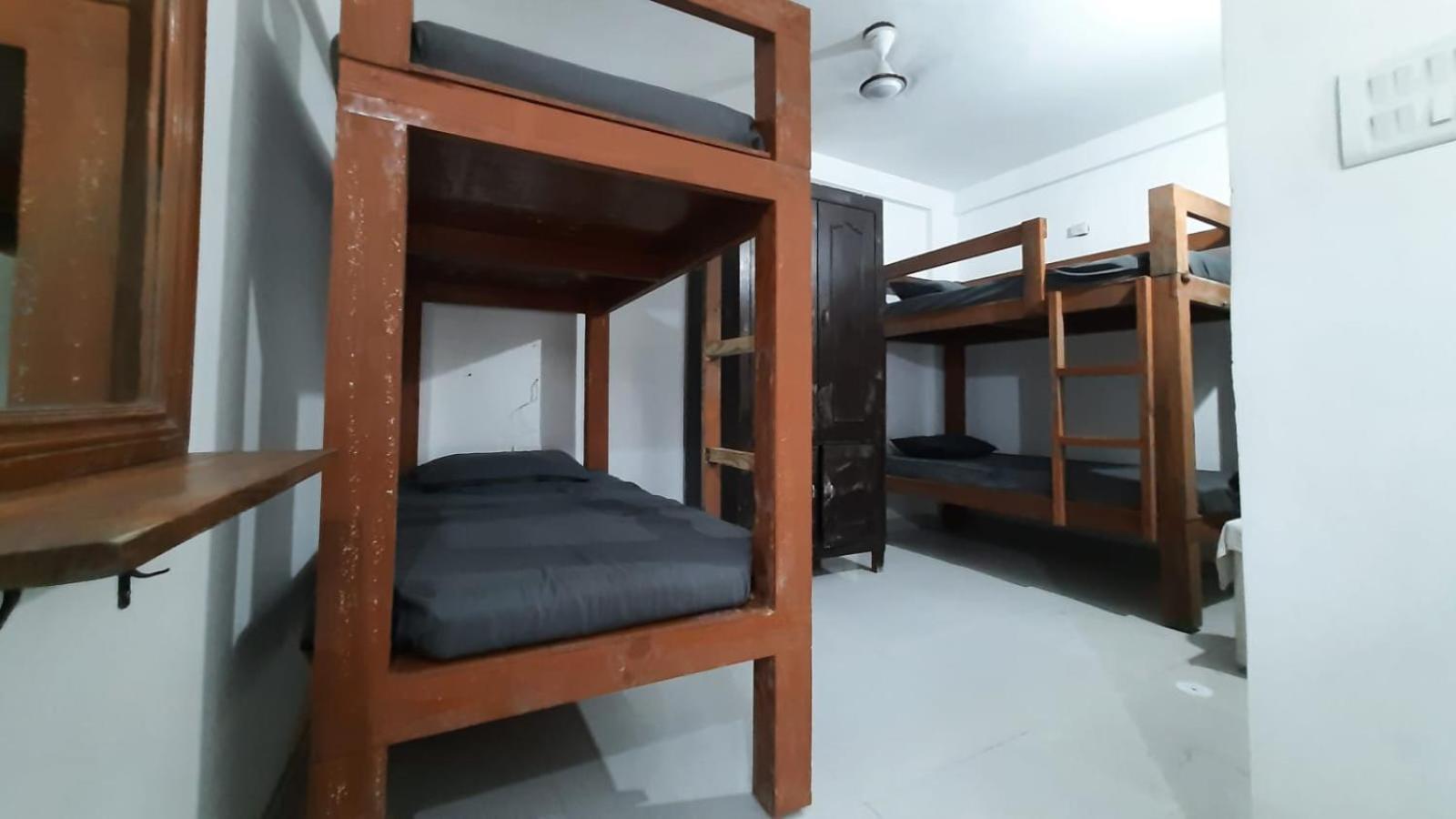 Quadruple Room With Private Bathroom photo 1