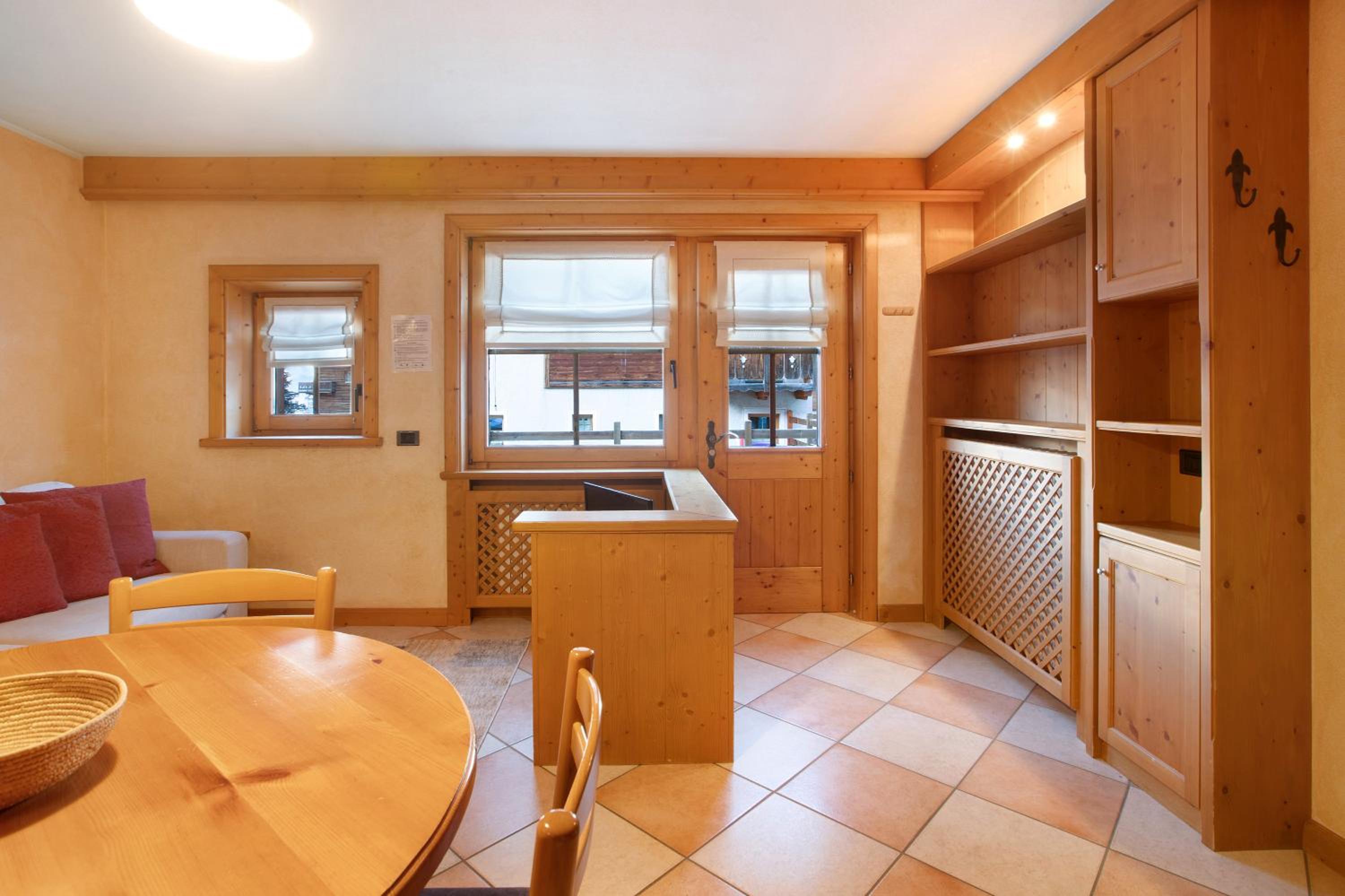 One-Bedroom Apartment - Annex photo 1
