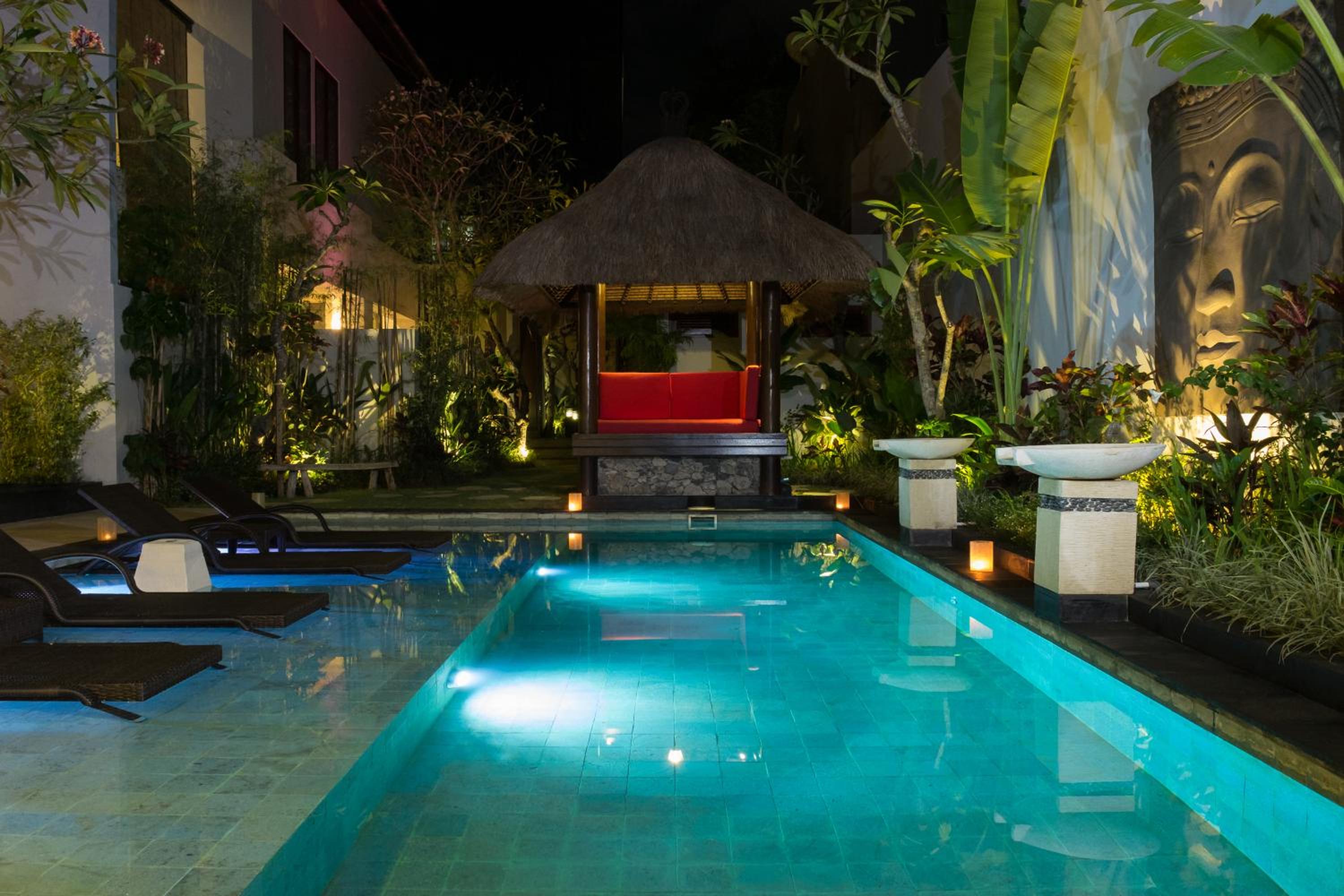 Three-Bedroom Villa with Private Pool - Photo 23