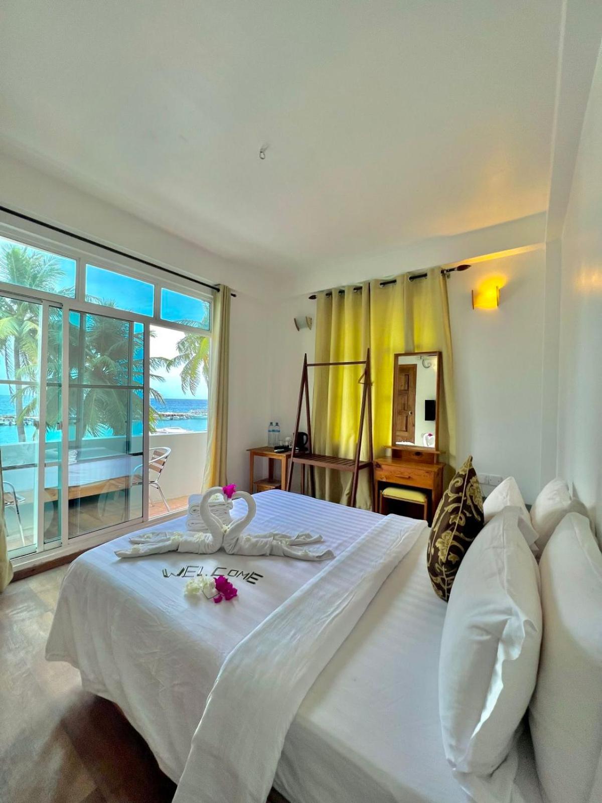 Double Room with Balcony and Sea View photo 1