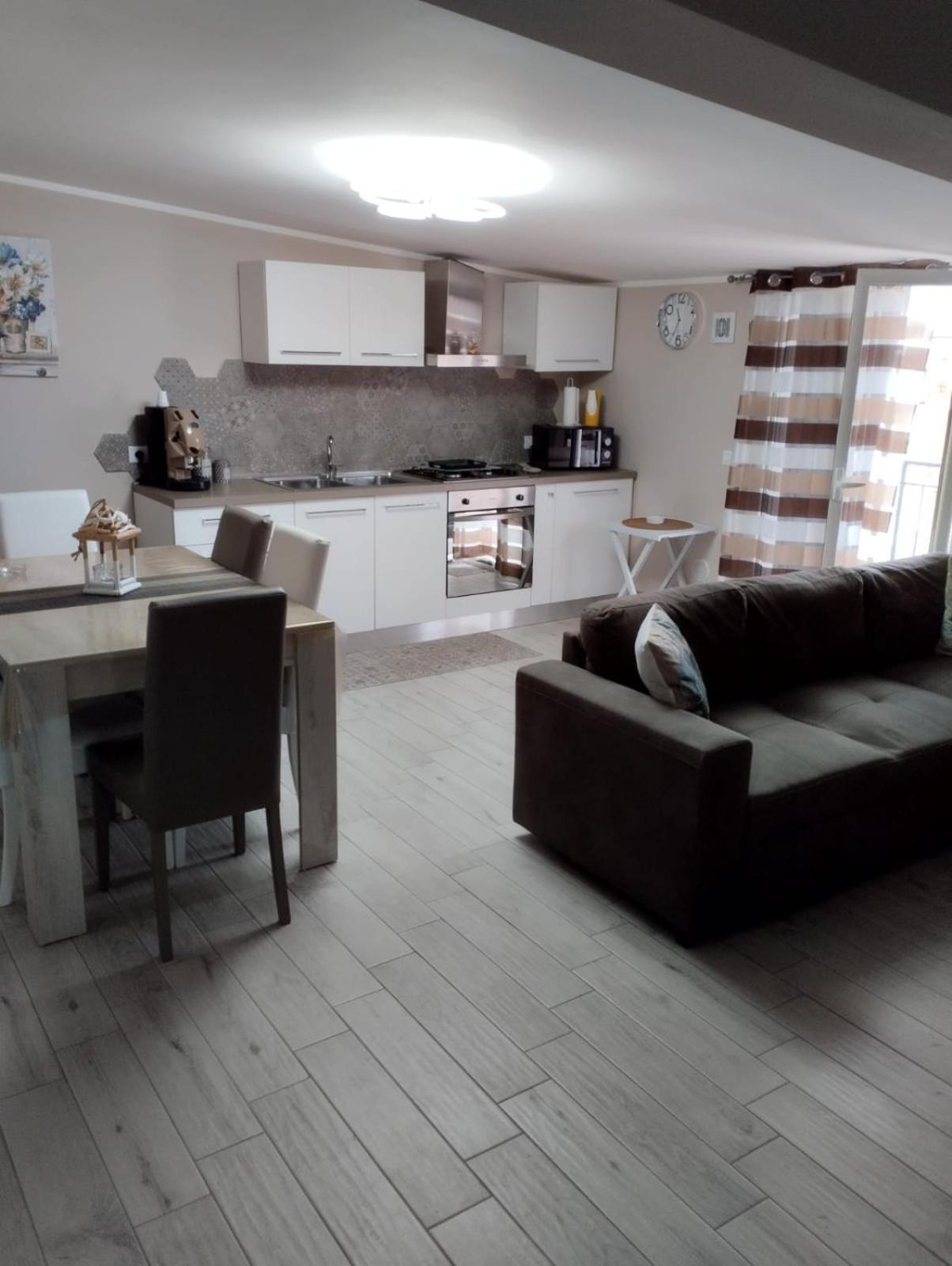 One-Bedroom House photo 3