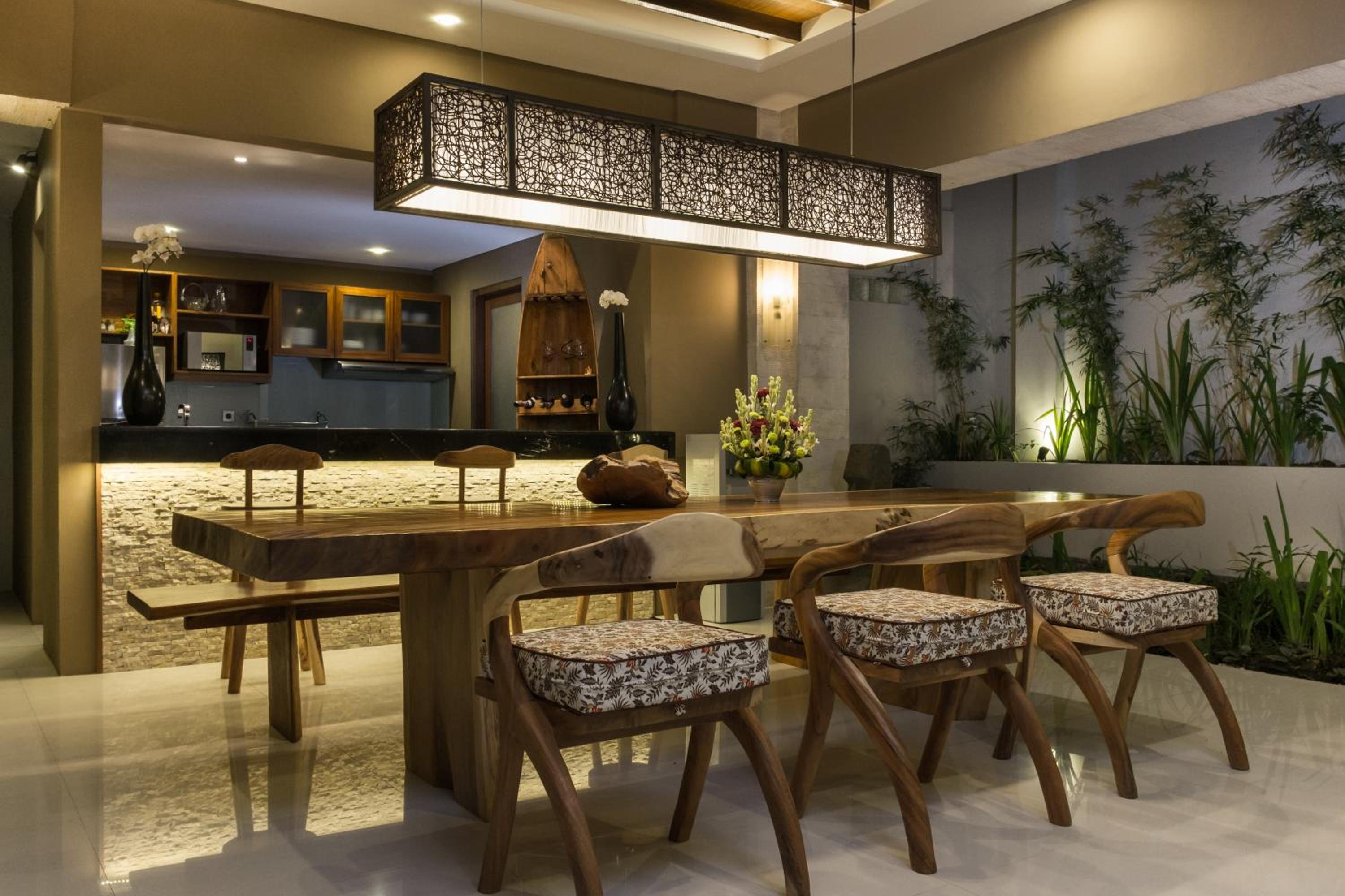Three-Bedroom Villa with Private Pool - Photo 8