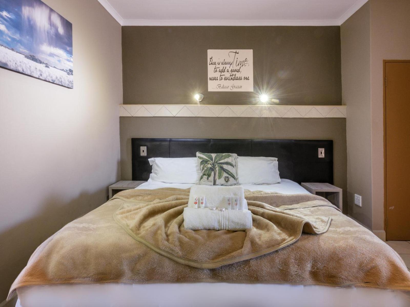 Standard Double Room - Photo 3