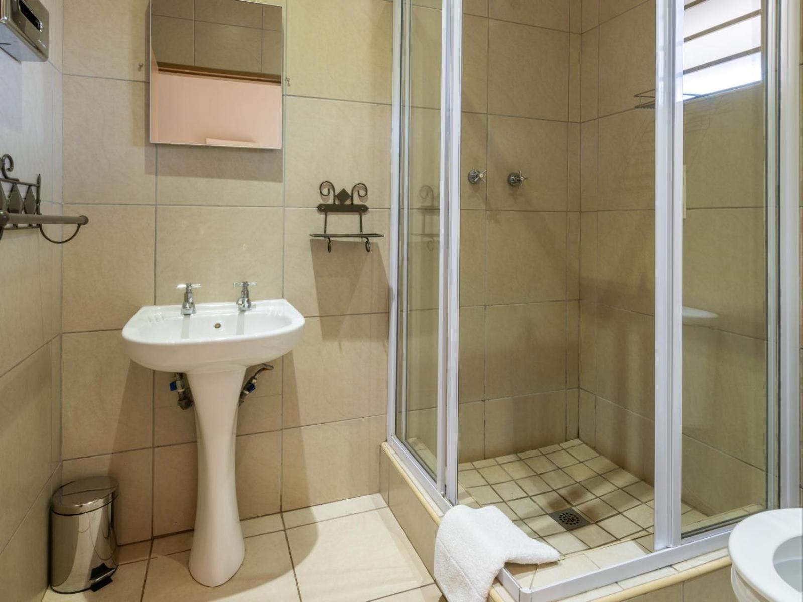 Standard Double Room - Photo 4