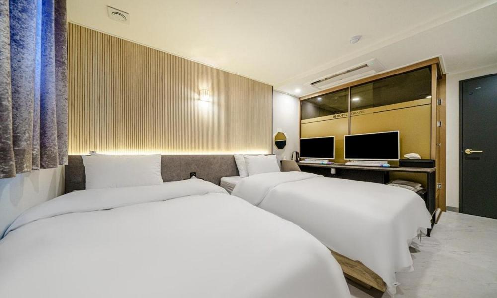 Deluxe Twin Room - Photo 4