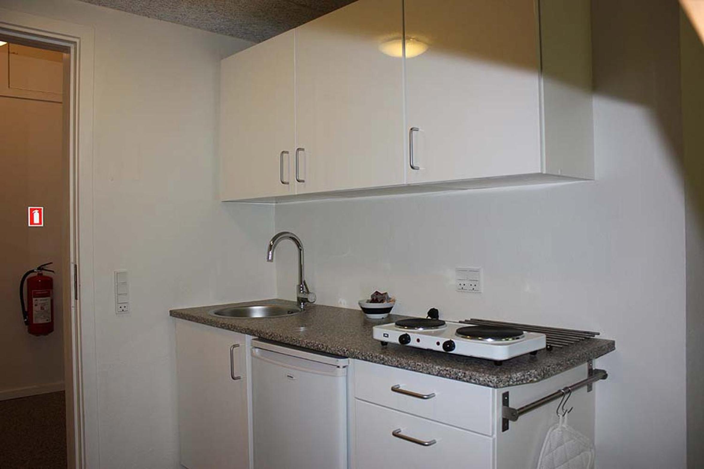 One-Bedroom Apartment - Photo 2