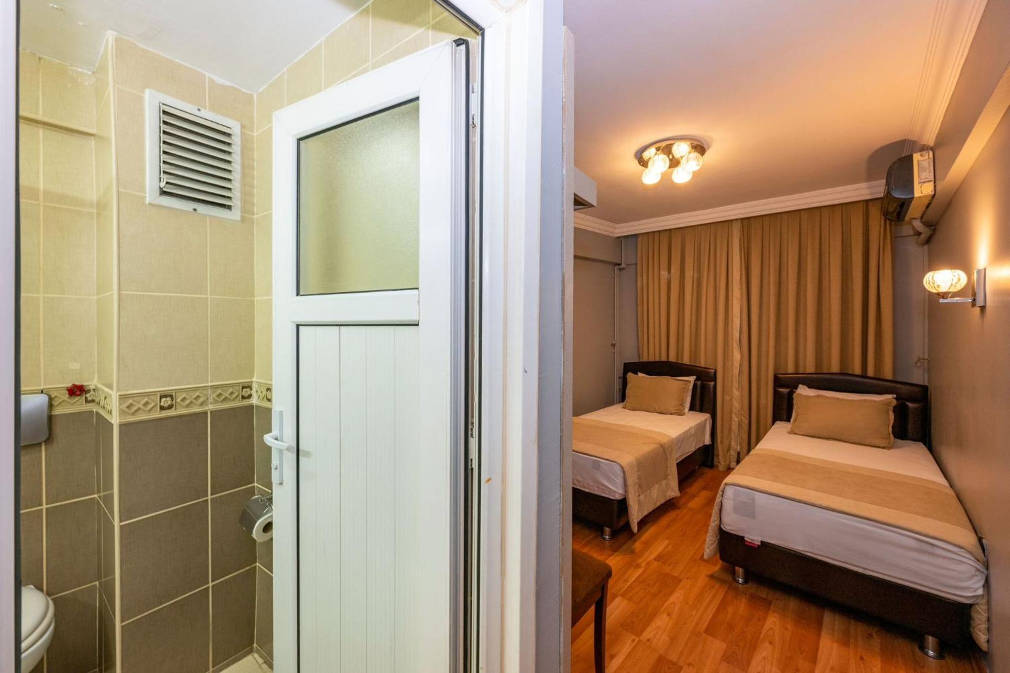 Budget Twin Room photo 1