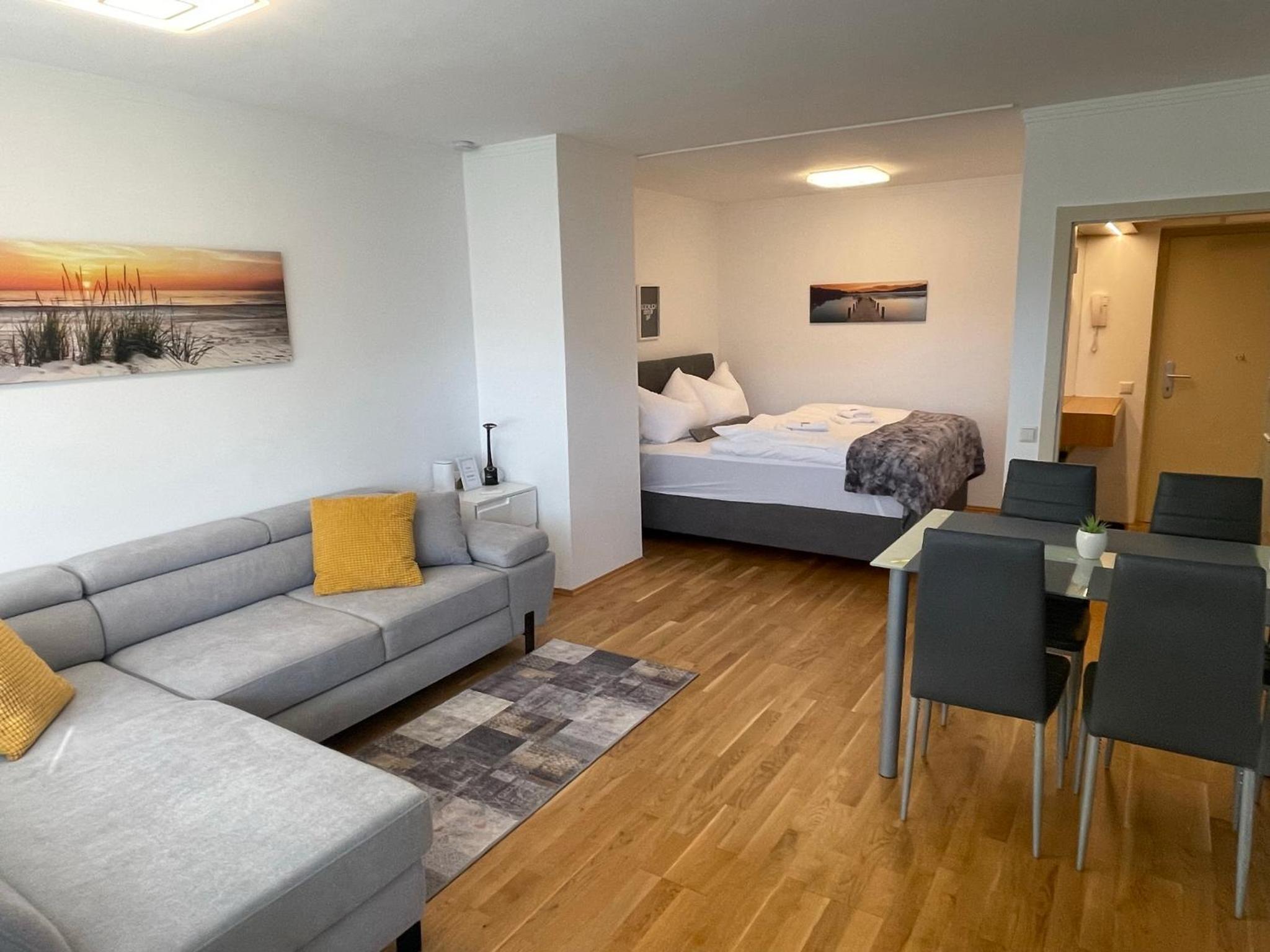 One-Bedroom Apartment photo 1