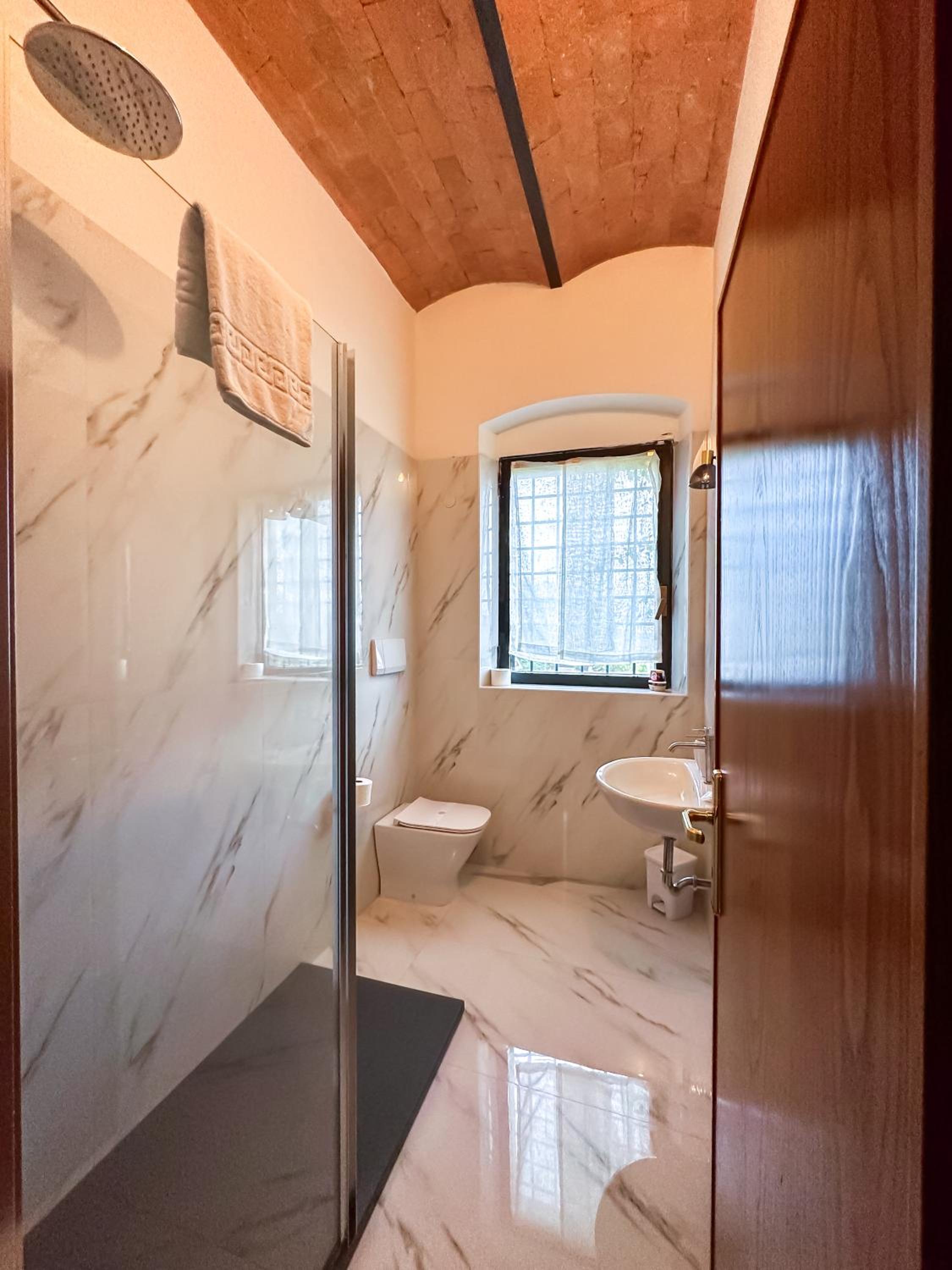 Large Double Room photo 2
