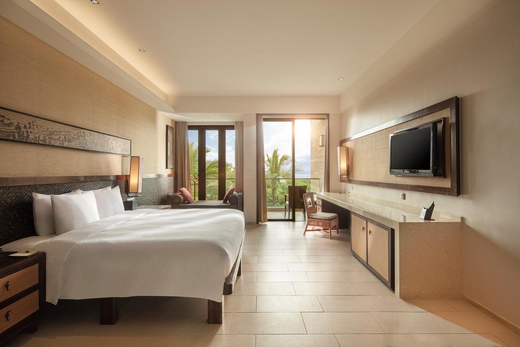 Deluxe Ocean View Room with Twin Bed photo 2