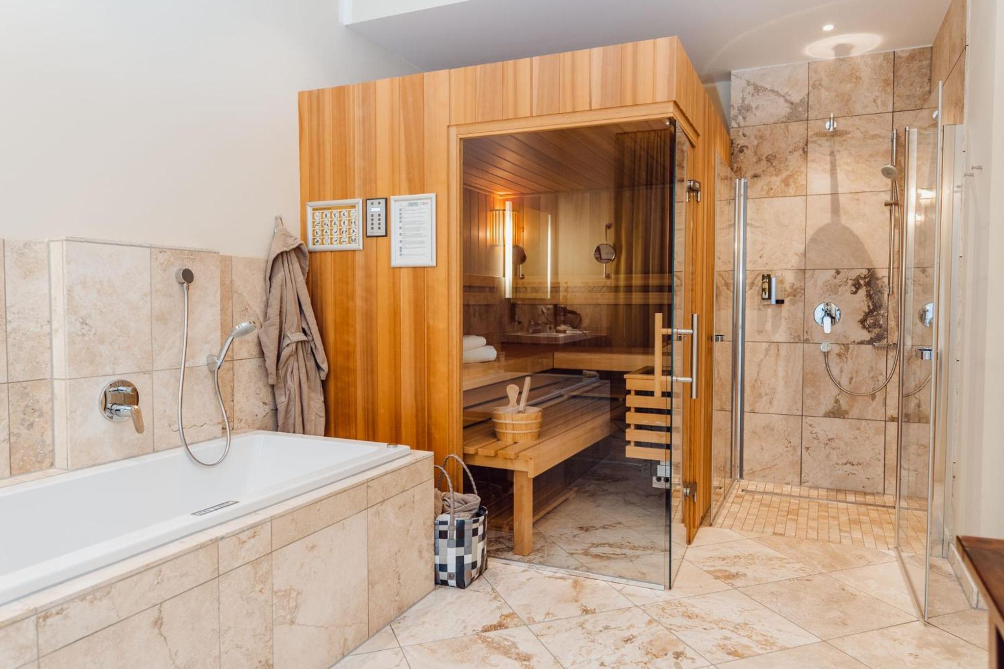 Suite with Sauna photo 2