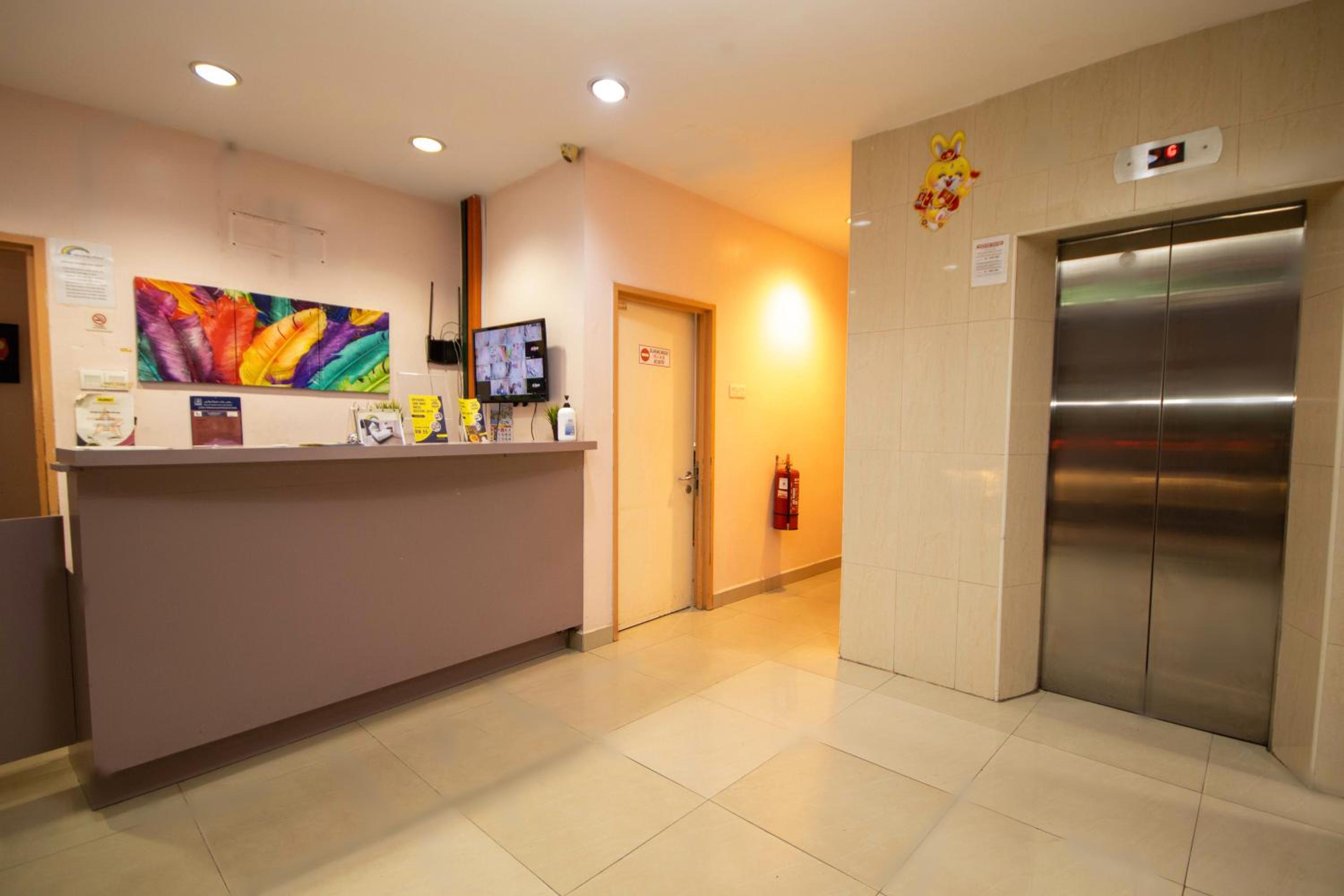 Deluxe Room - Photo 2
