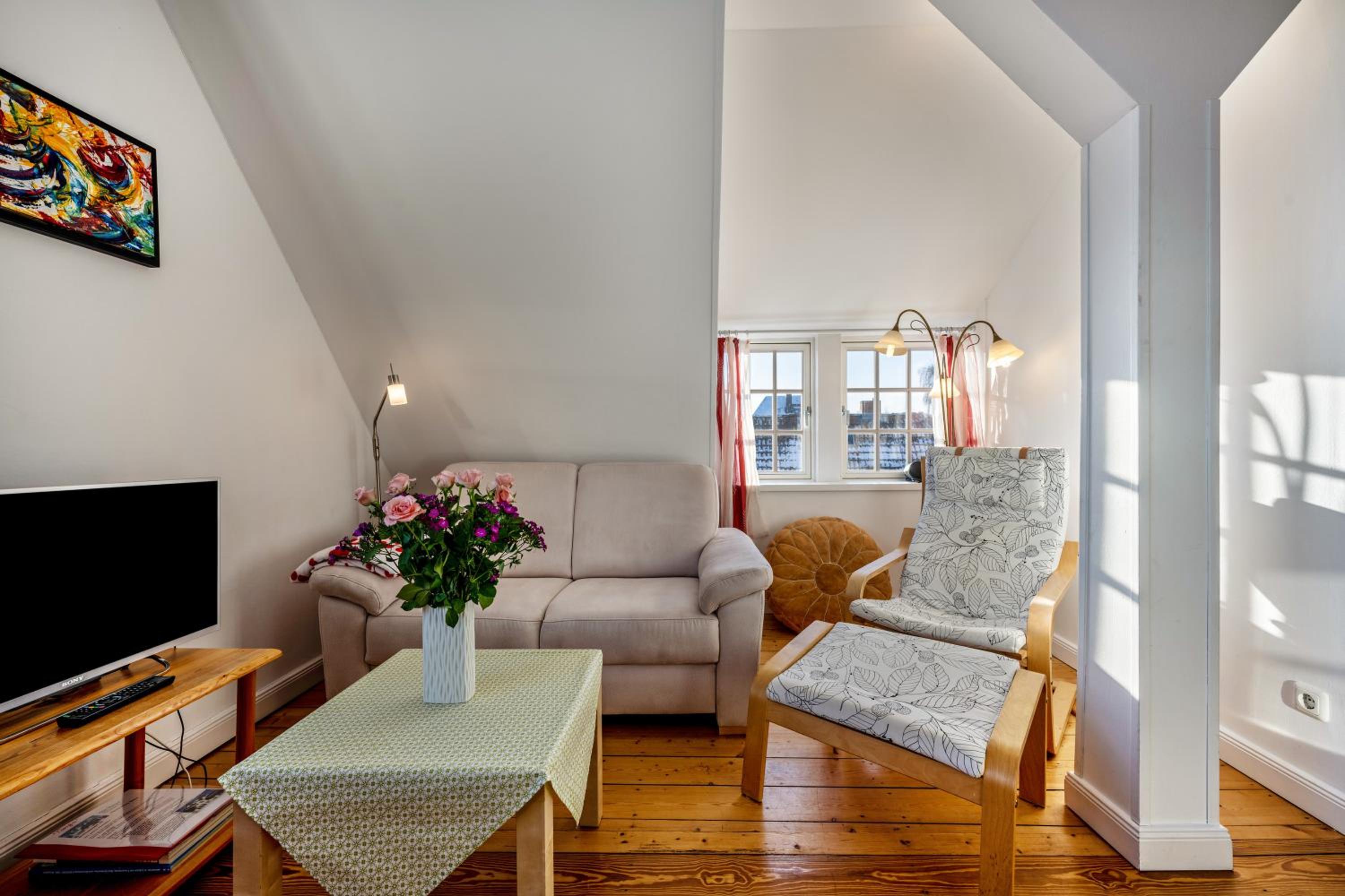 Two-Bedroom Deluxe Apartment with Garden View