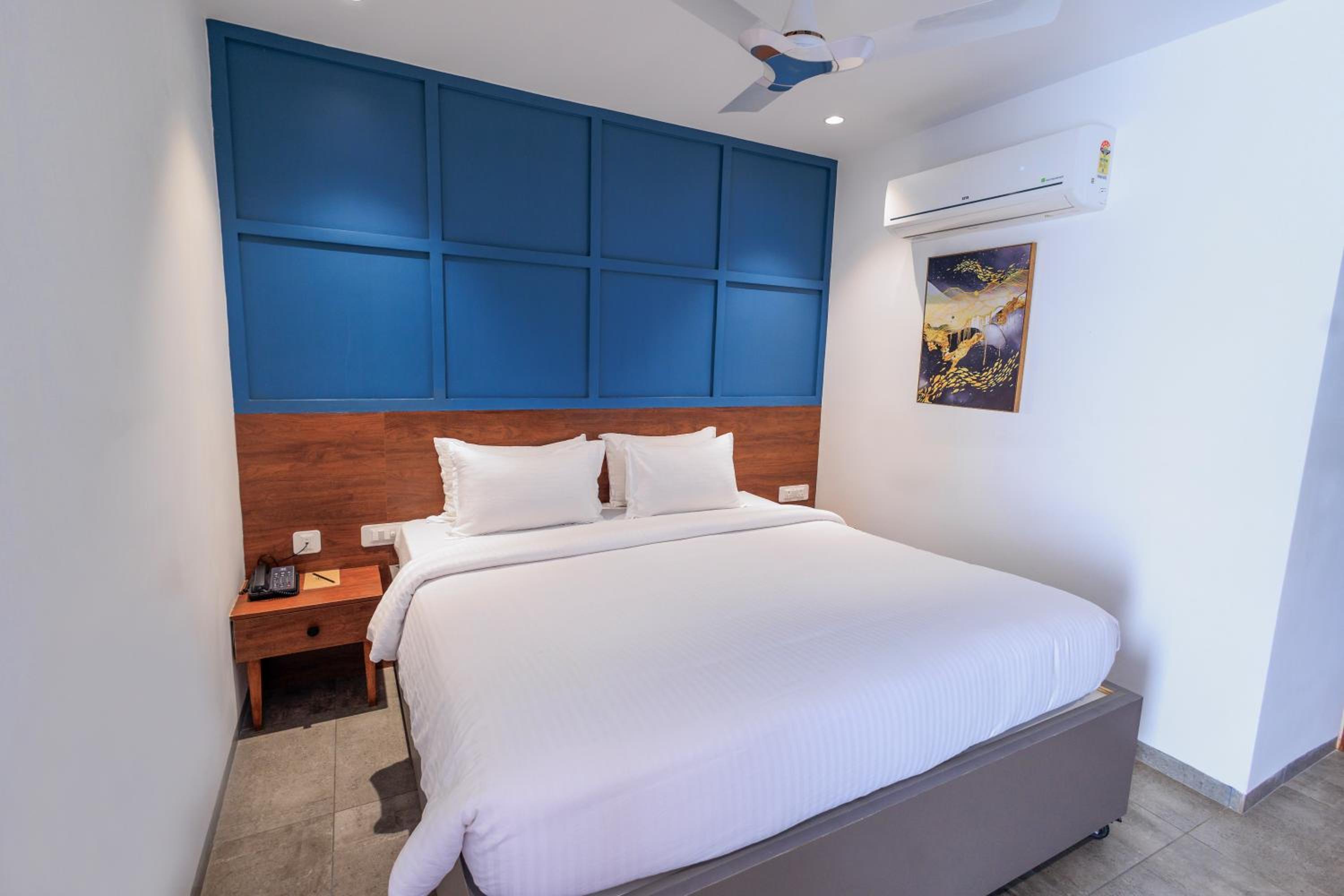 Deluxe Double or Twin Room