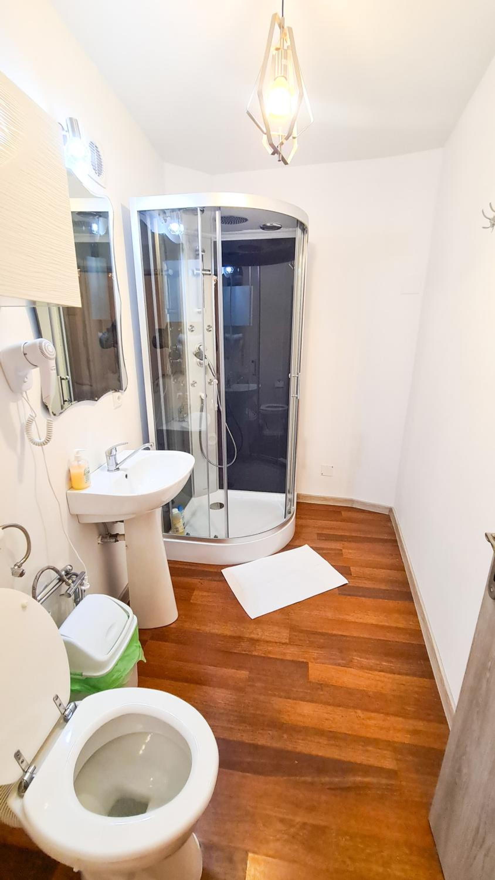 Double Room - Photo 6