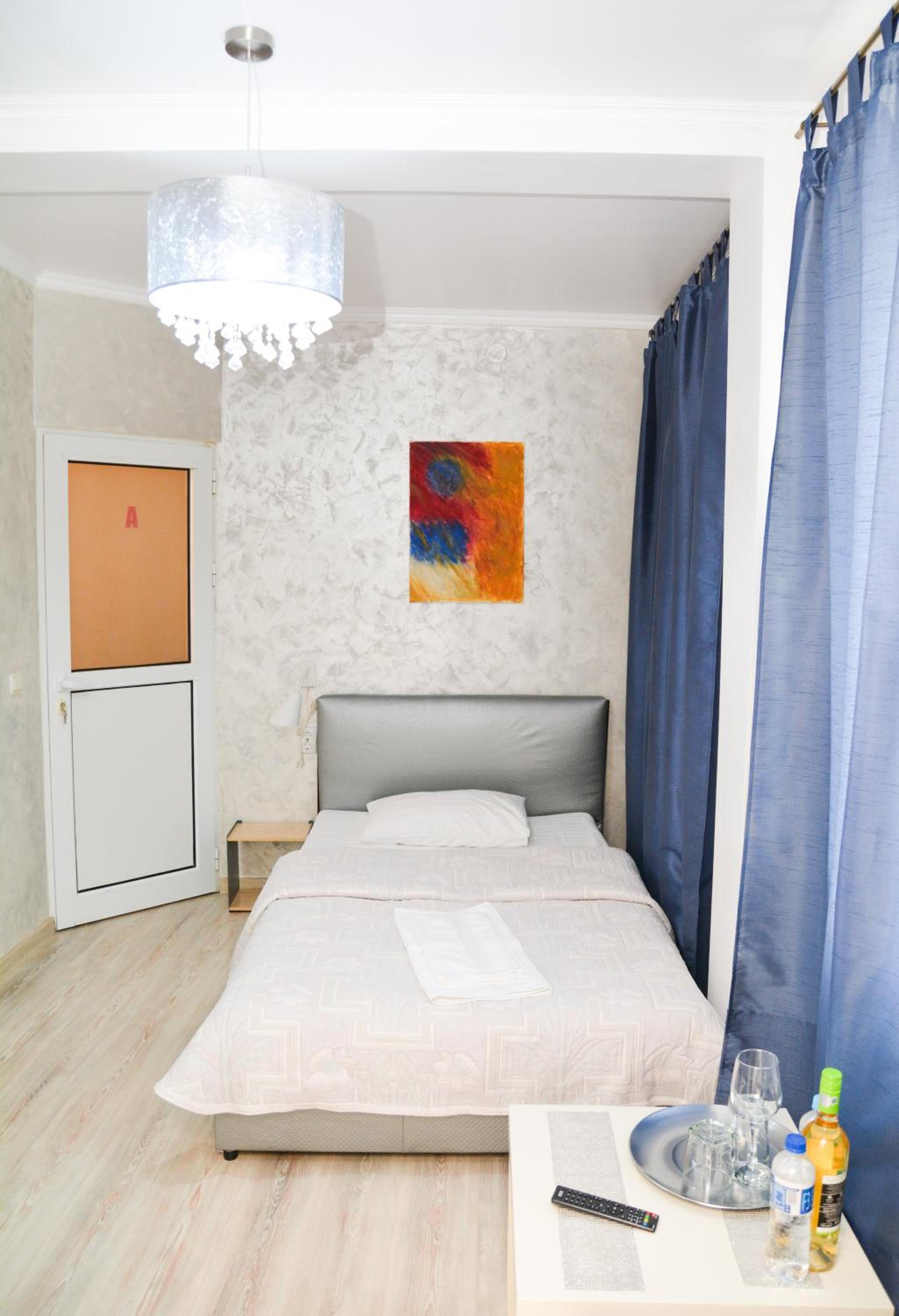Single Room photo 2