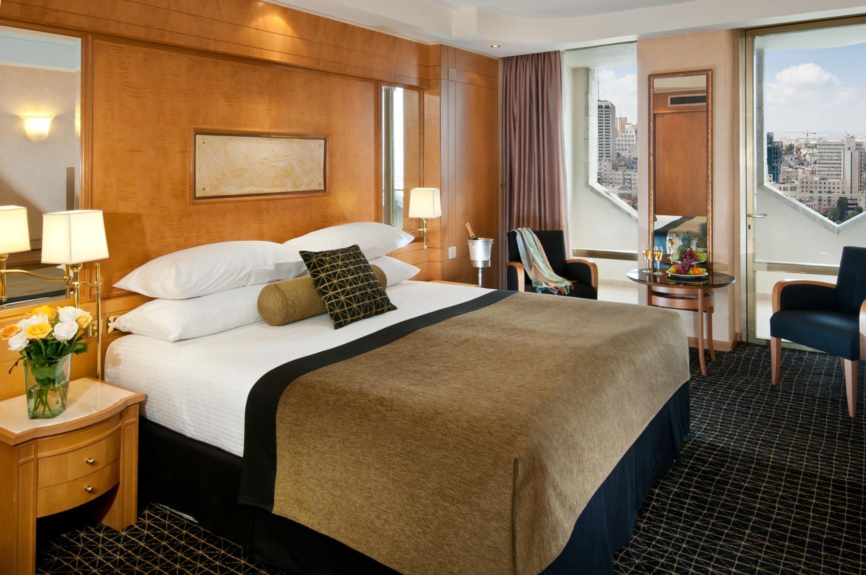 Executive Room with Balcony and New City View  - Photo 1