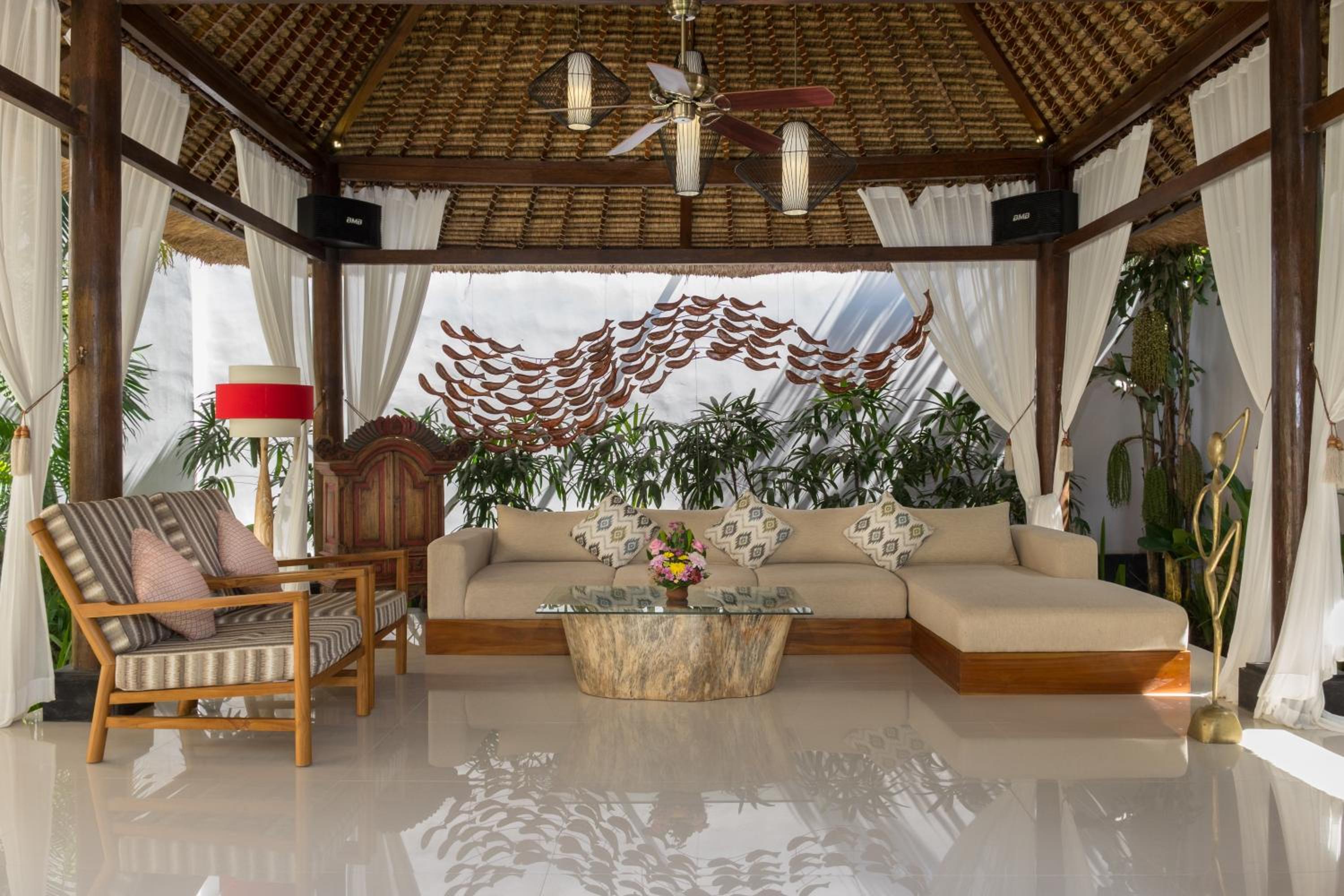 Three-Bedroom Villa with Private Pool - Photo 10