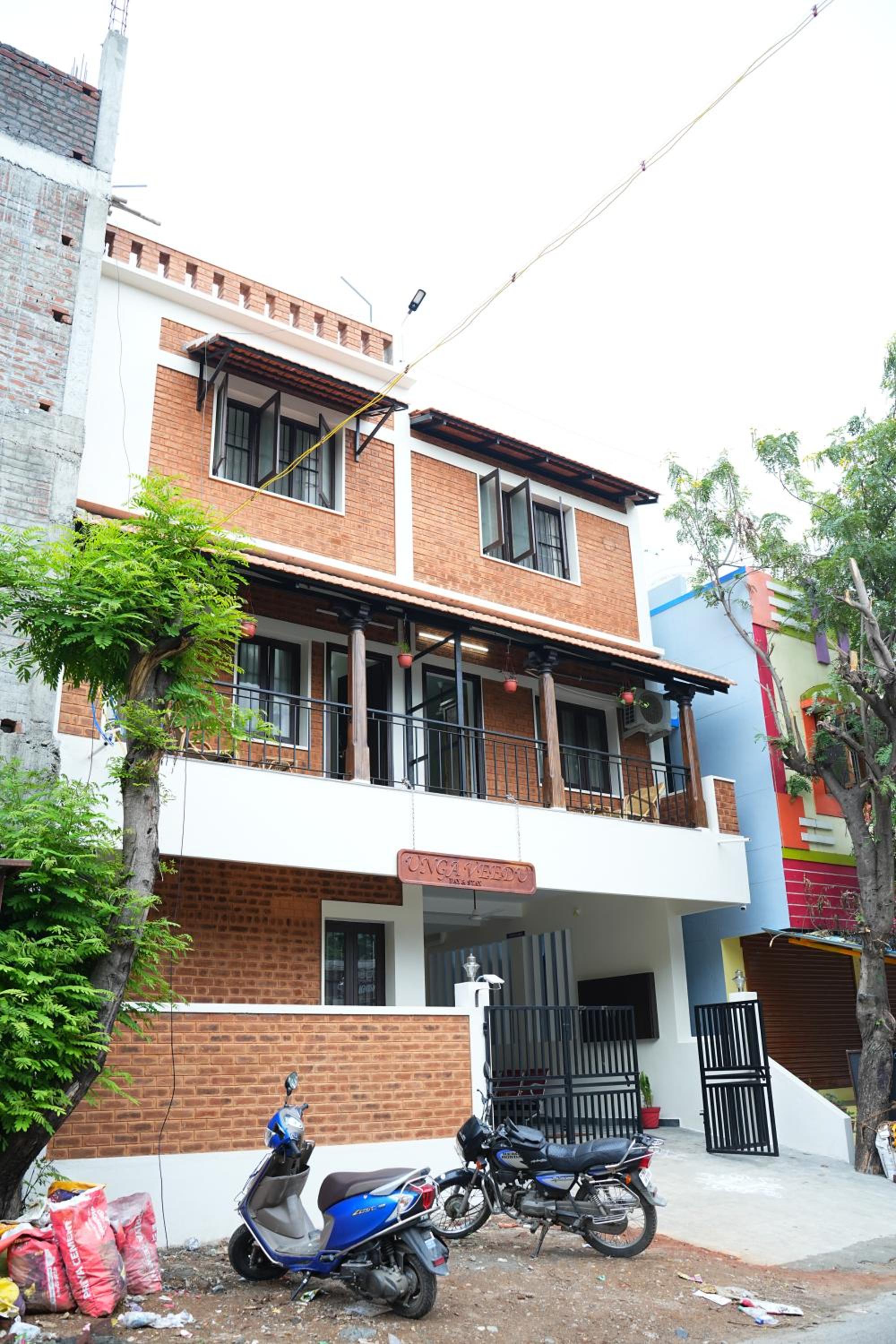 Family Room with Balcony photo 3