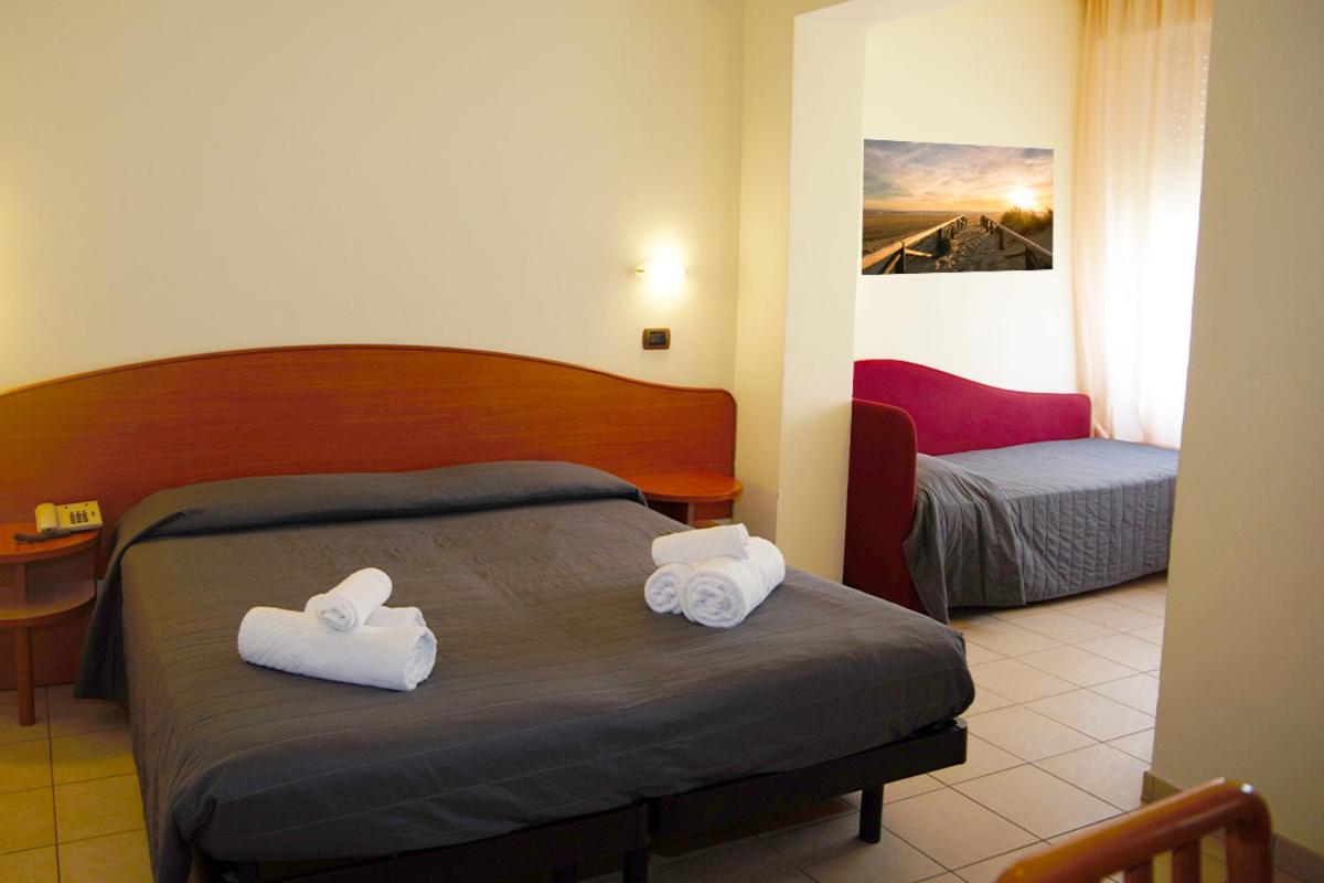 Comfort Triple Room