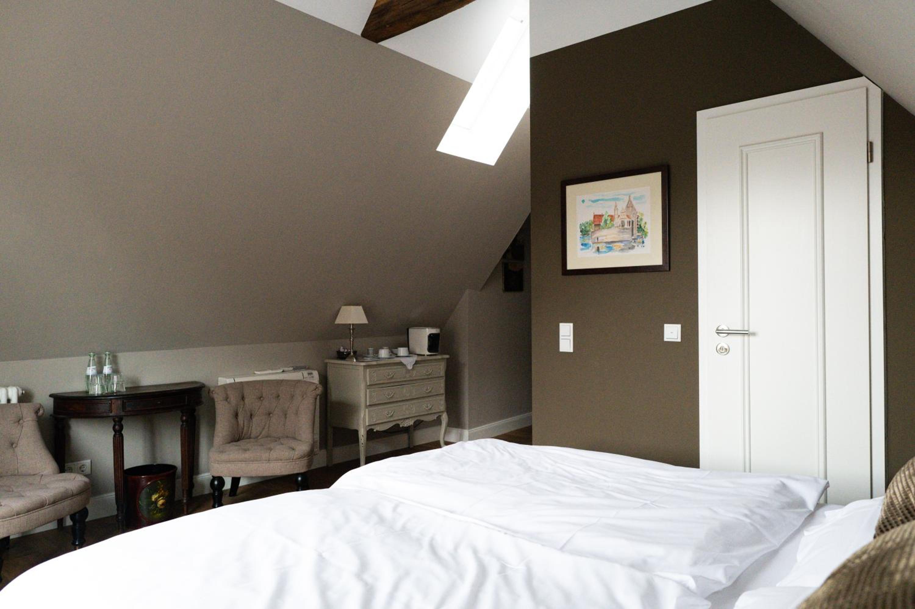 Superior Double - or Twin Room with air conditioner - Photo 15