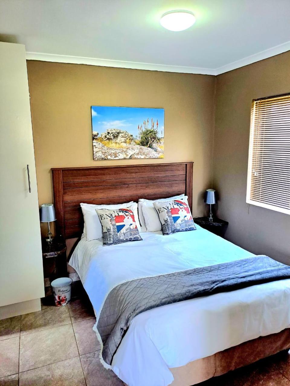 One-Bedroom Apartment - Photo 9