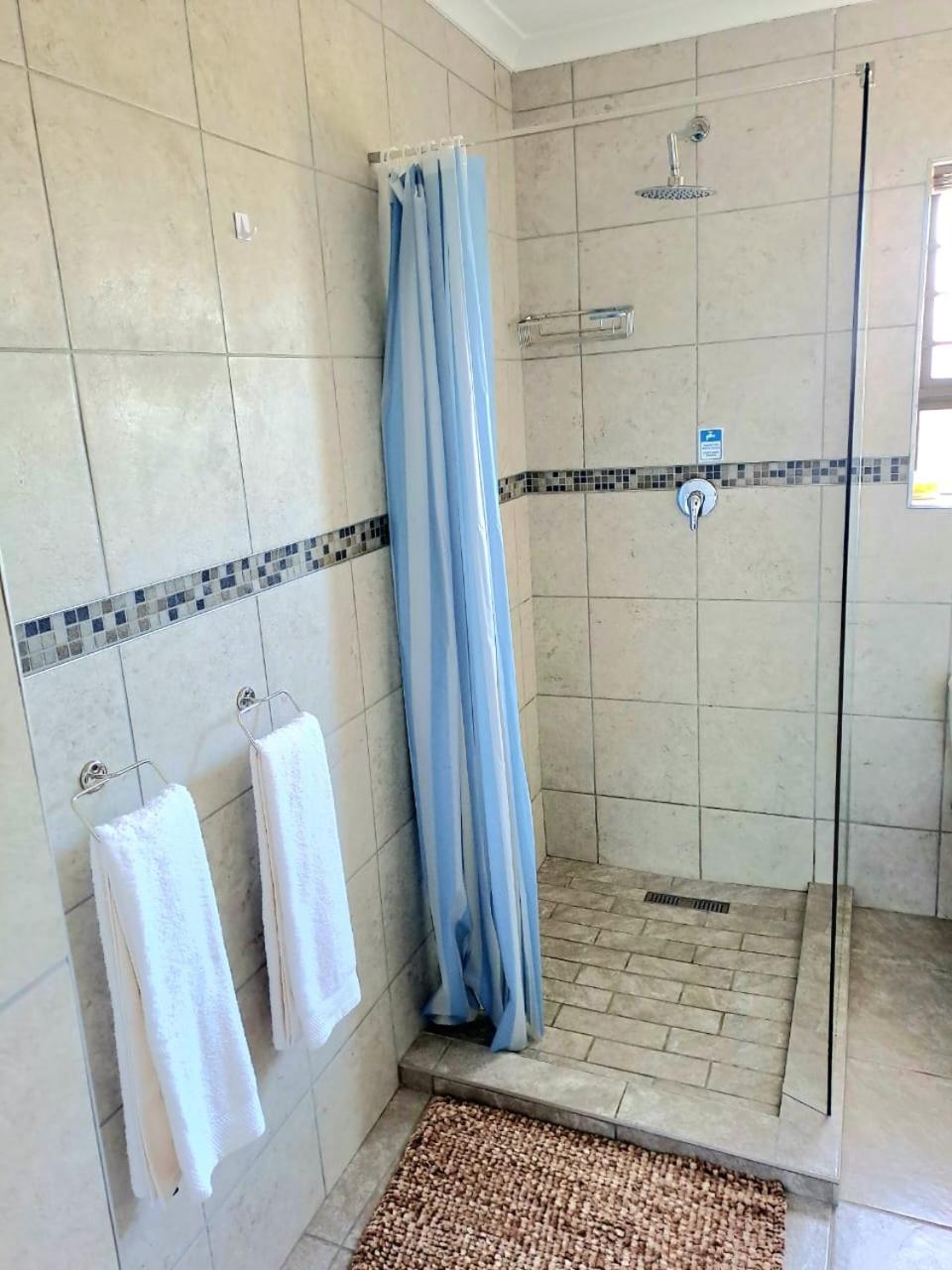 One-Bedroom Apartment - Photo 8
