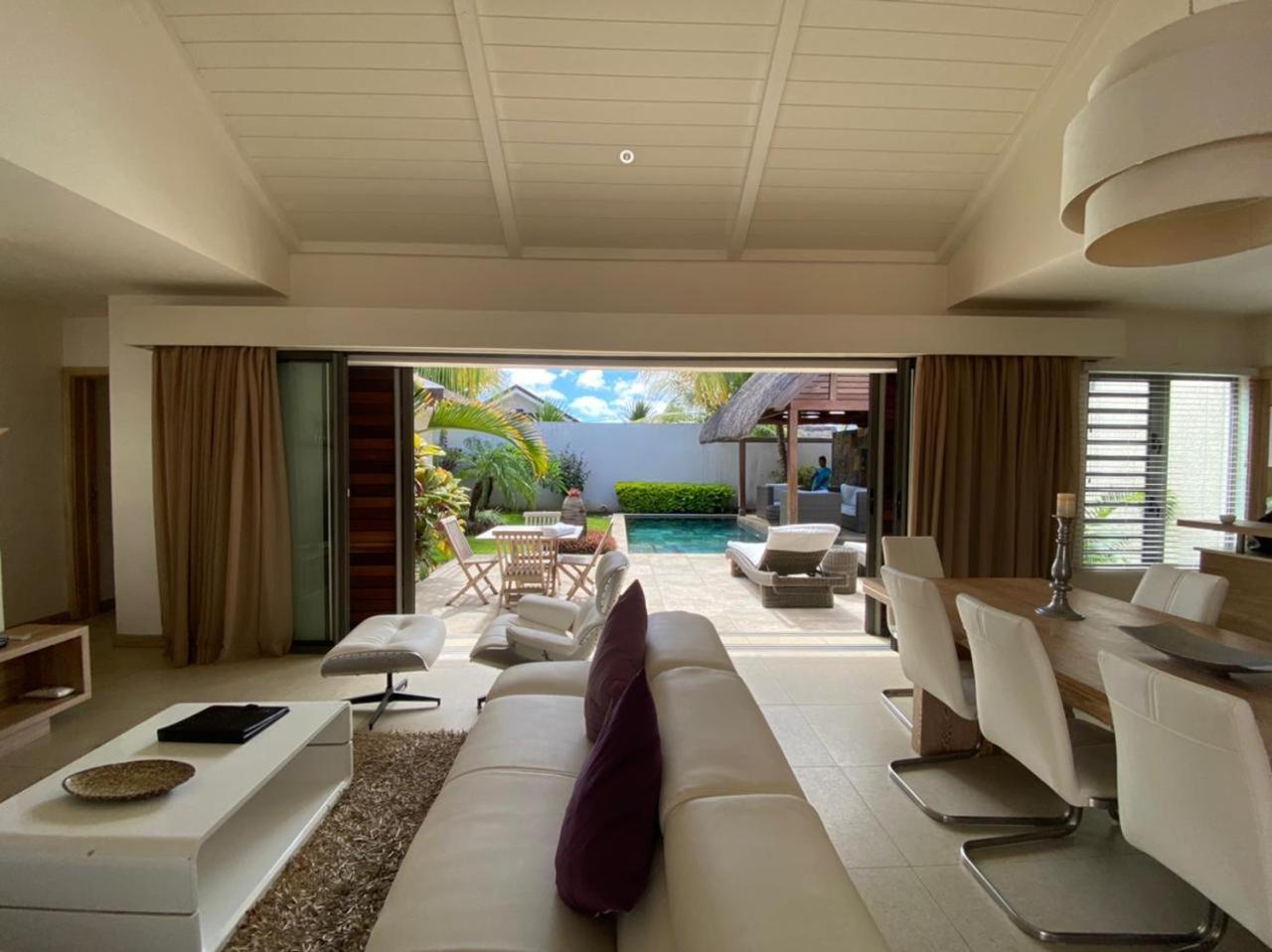 Three-Bedroom Villa photo 1