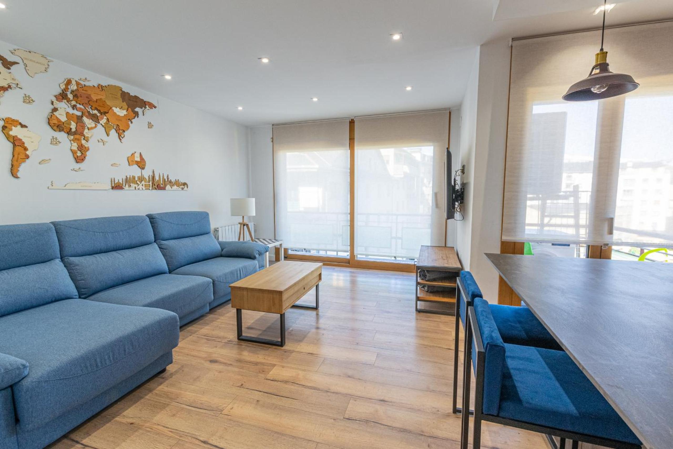 Apartment with Mountain View photo 3