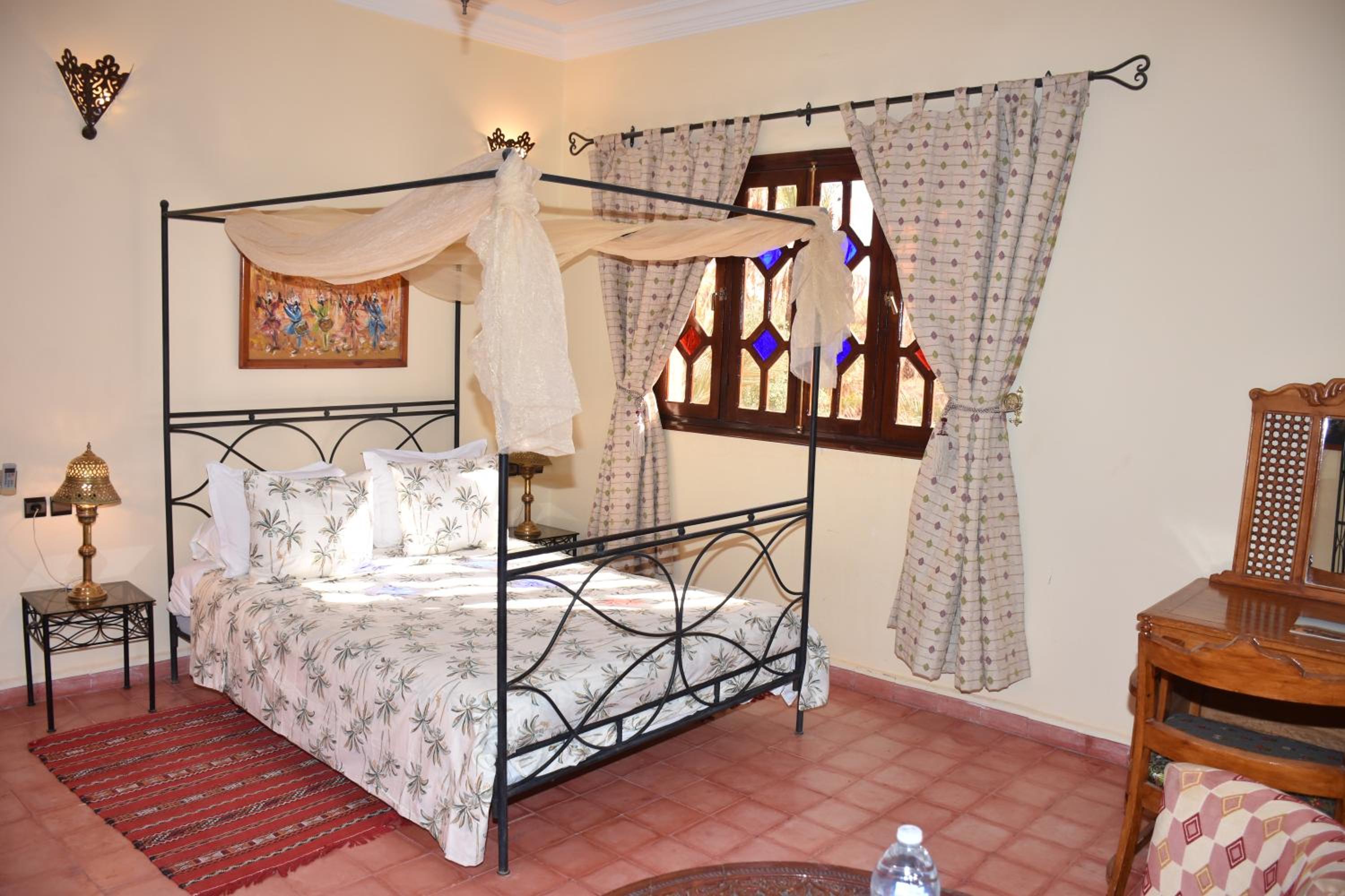 Double Room with Garden View - Photo 4