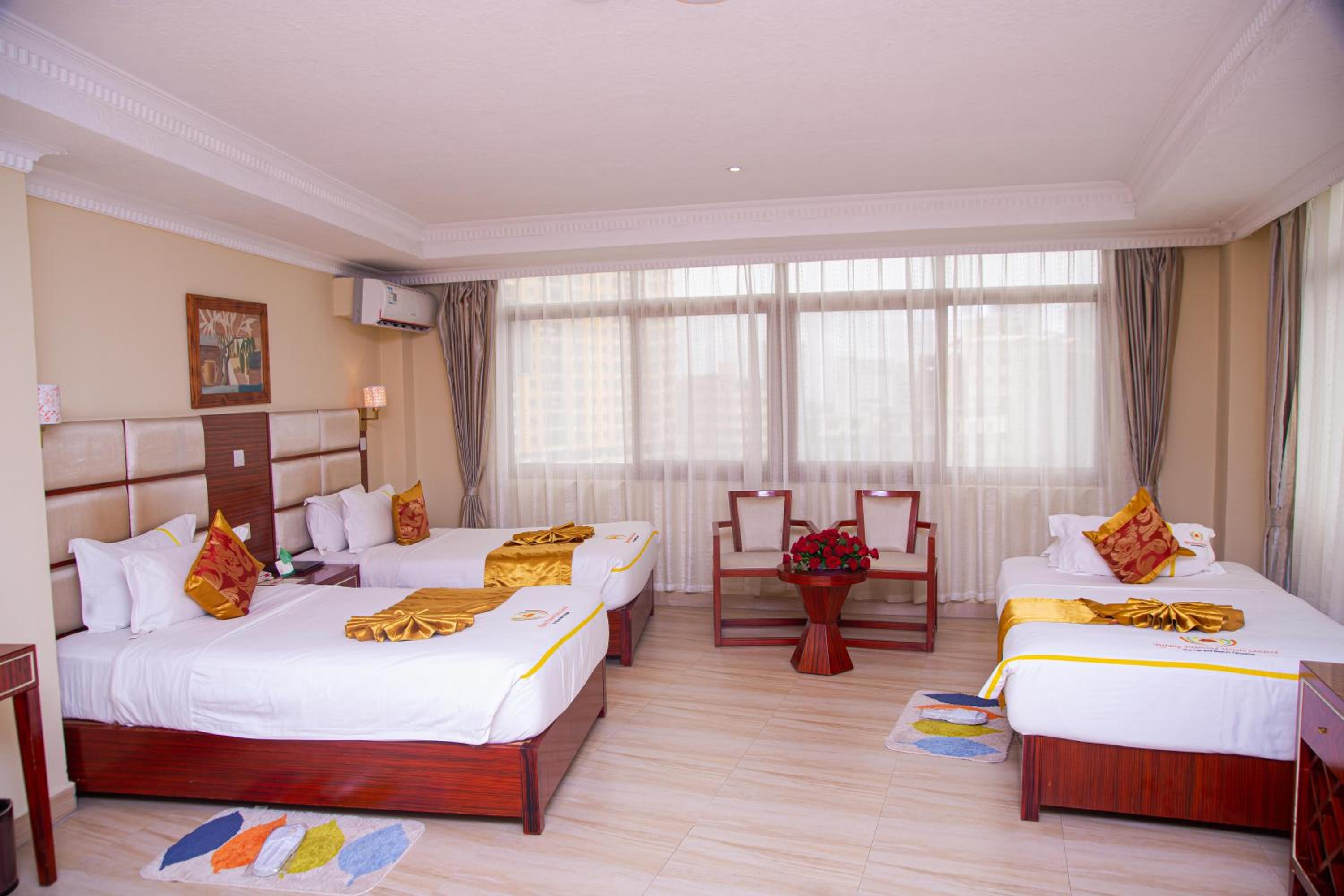 Grand Triple Room